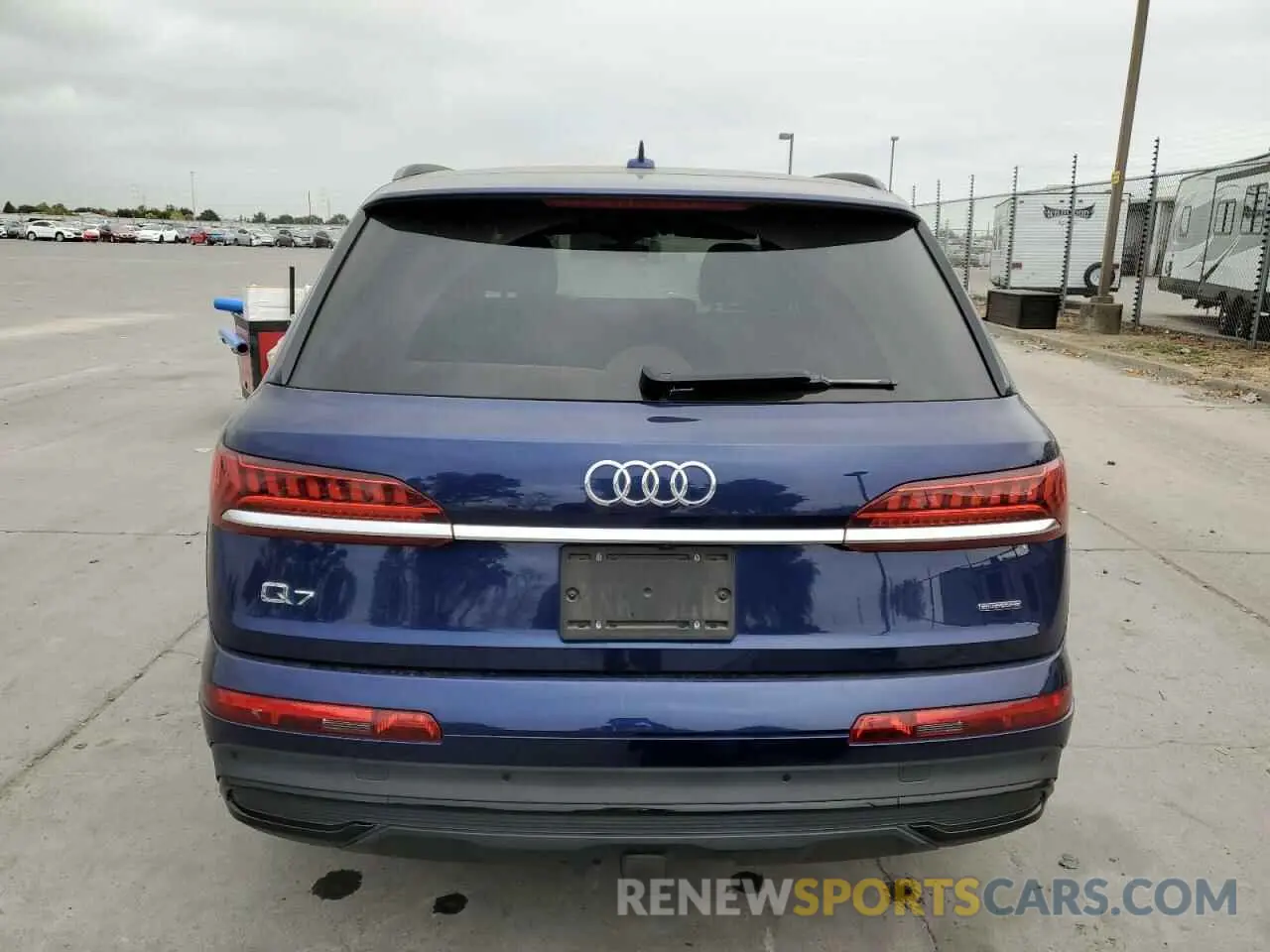 6 Photograph of a damaged car WA1VXAF72LD008104 AUDI Q7 2020