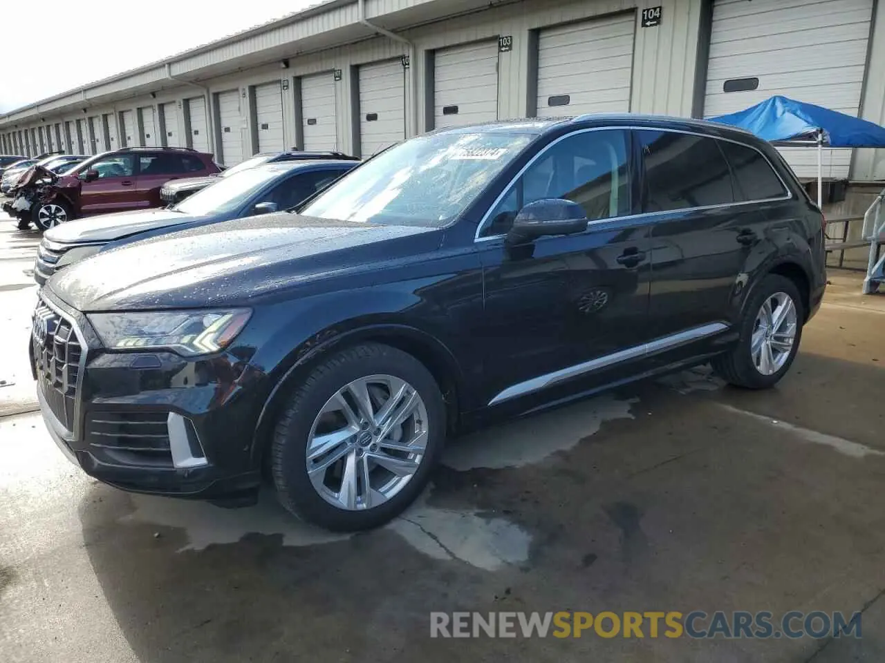 1 Photograph of a damaged car WA1VXAF73LD004983 AUDI Q7 2020