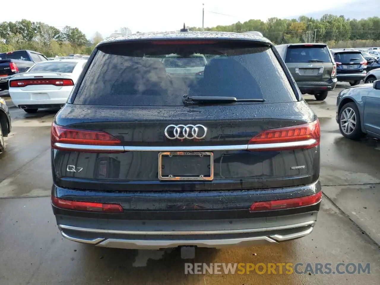 6 Photograph of a damaged car WA1VXAF73LD004983 AUDI Q7 2020