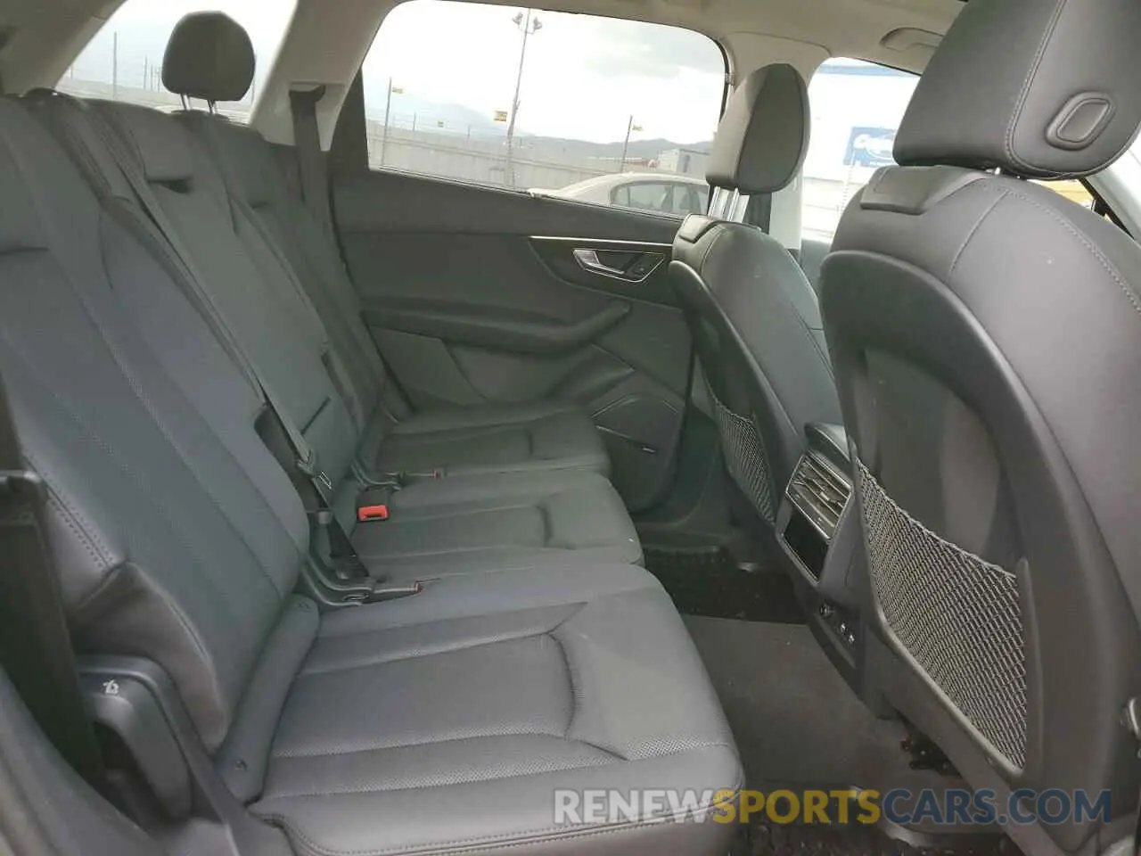 11 Photograph of a damaged car WA1VXAF76LD013385 AUDI Q7 2020