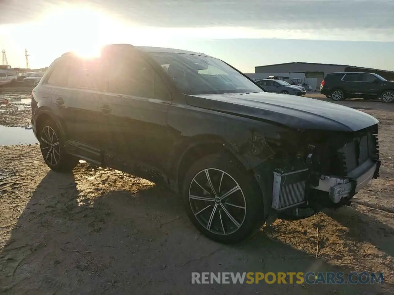 4 Photograph of a damaged car WA1VXAF78LD005739 AUDI Q7 2020