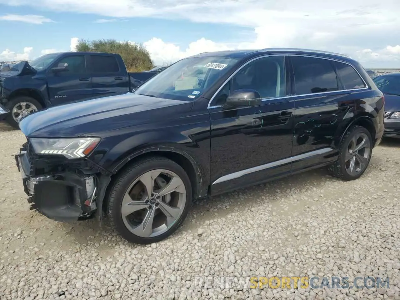1 Photograph of a damaged car WA1VXAF79LD001263 AUDI Q7 2020