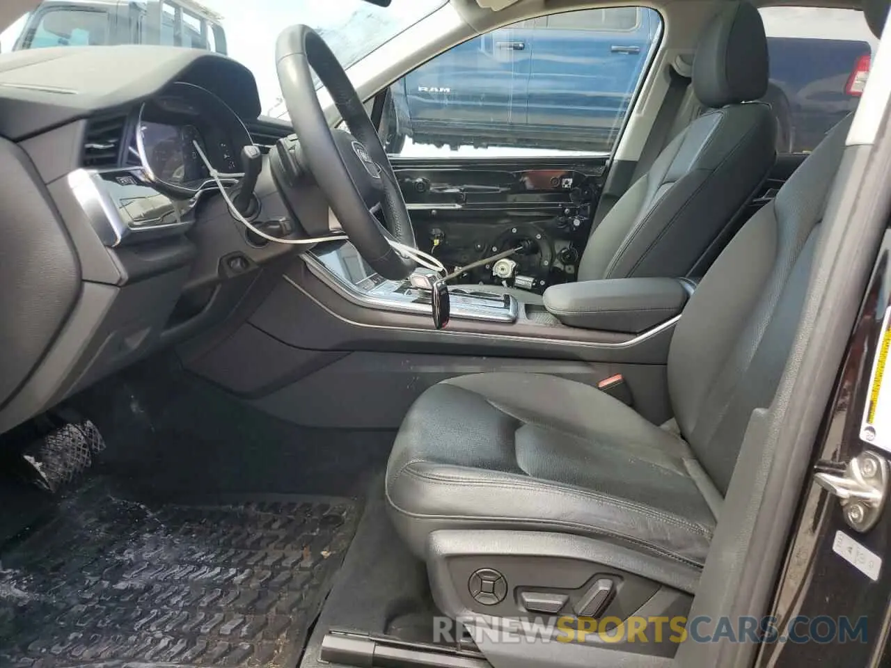 7 Photograph of a damaged car WA1VXAF79LD001263 AUDI Q7 2020