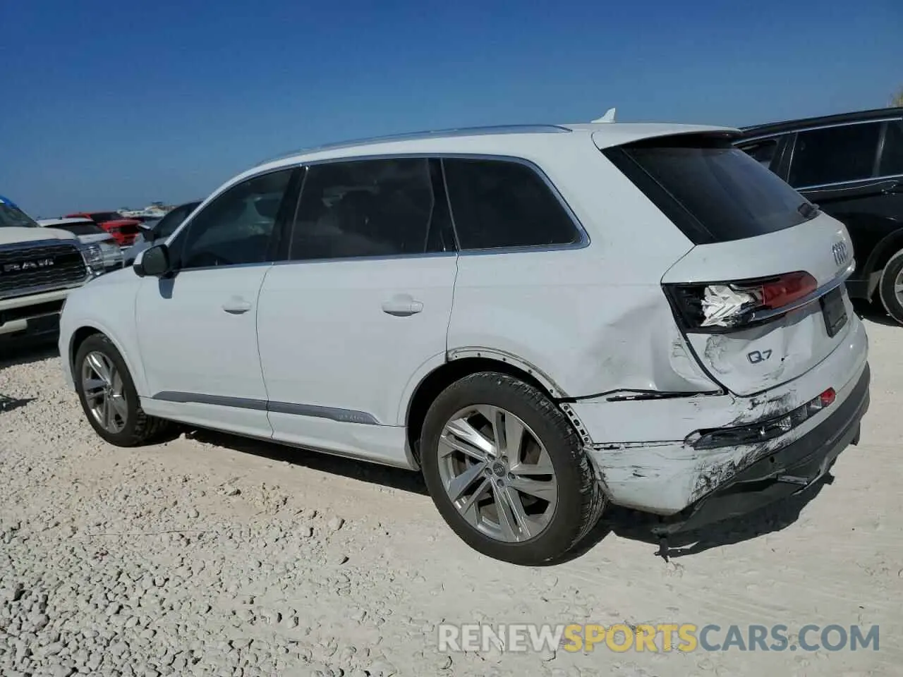2 Photograph of a damaged car WA1VXAF79LD008004 AUDI Q7 2020