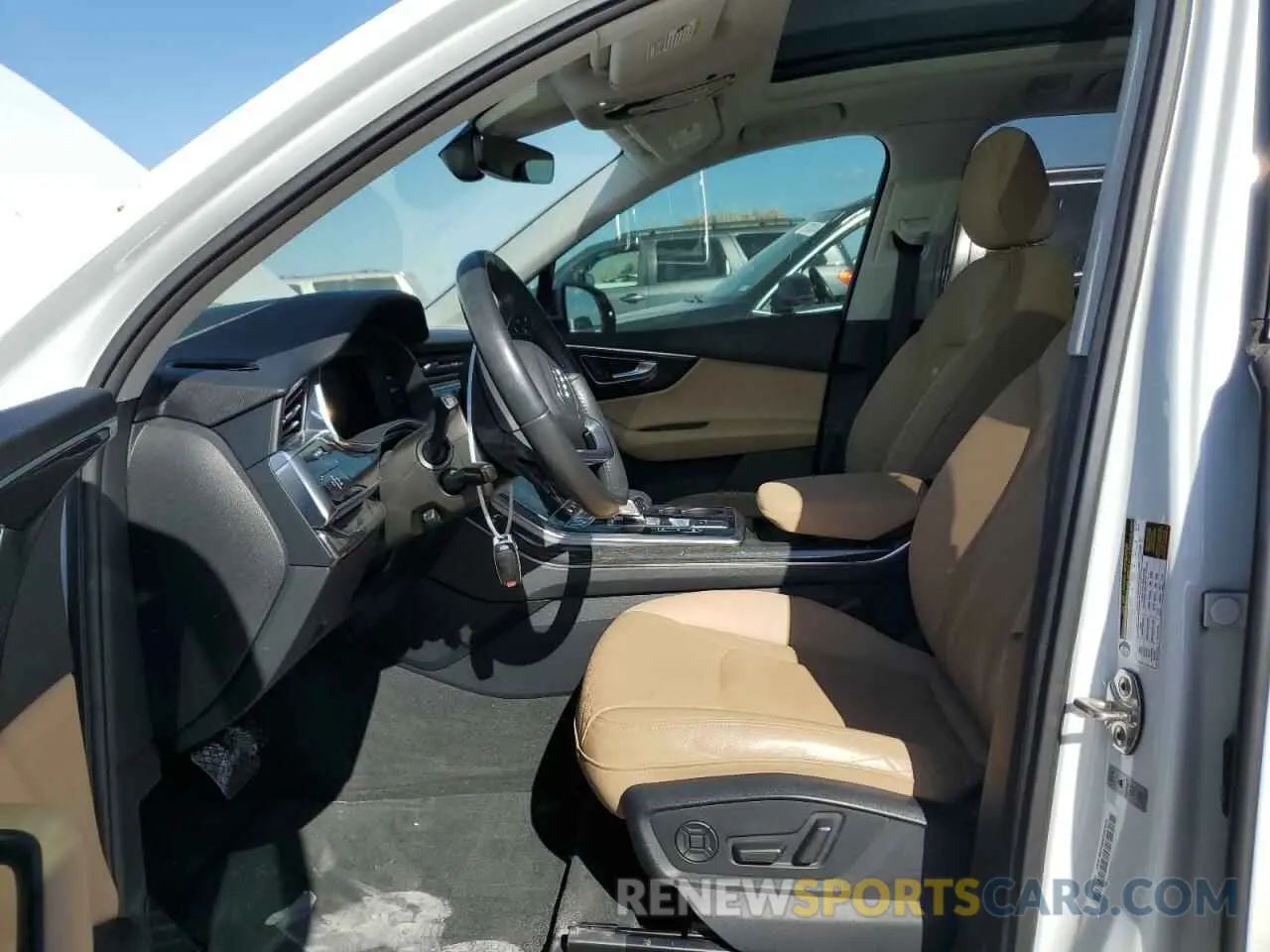 7 Photograph of a damaged car WA1VXAF79LD008004 AUDI Q7 2020