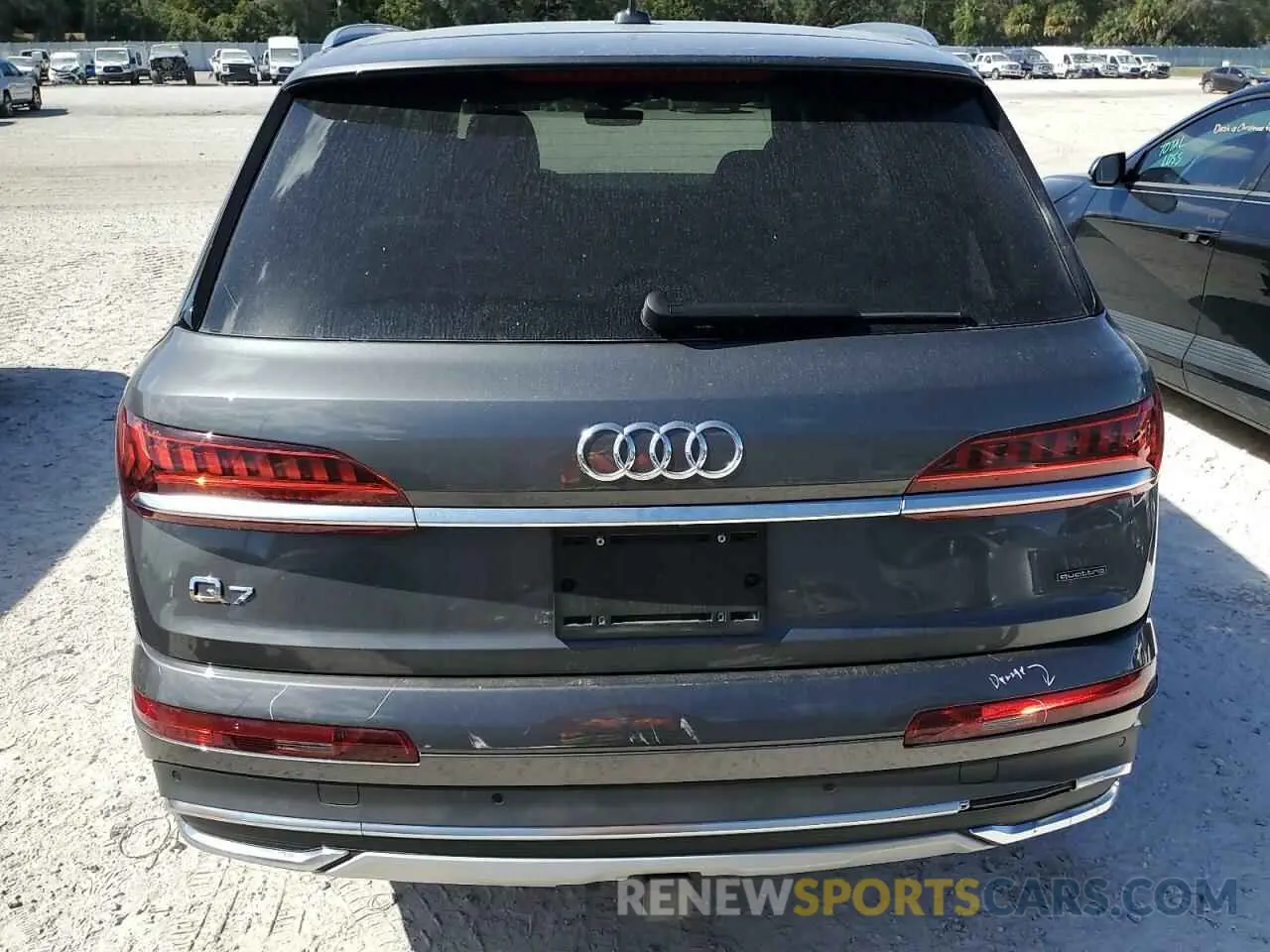 6 Photograph of a damaged car WA1VXBF75LD005249 AUDI Q7 2020