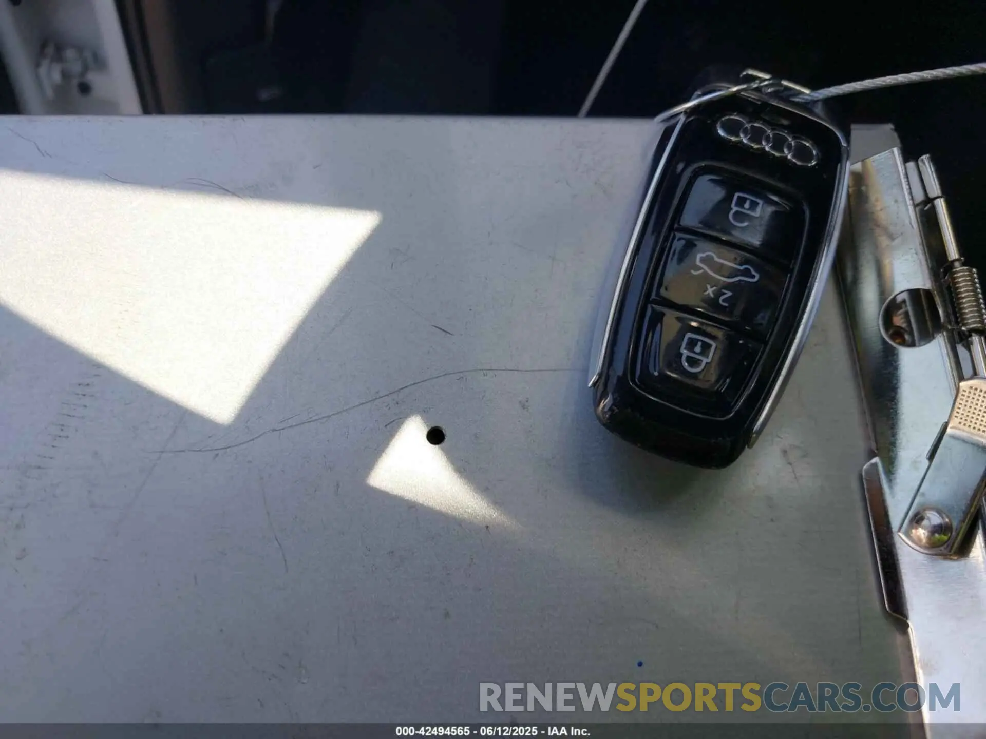 11 Photograph of a damaged car WA1AJAF72MD019010 AUDI Q7 2021