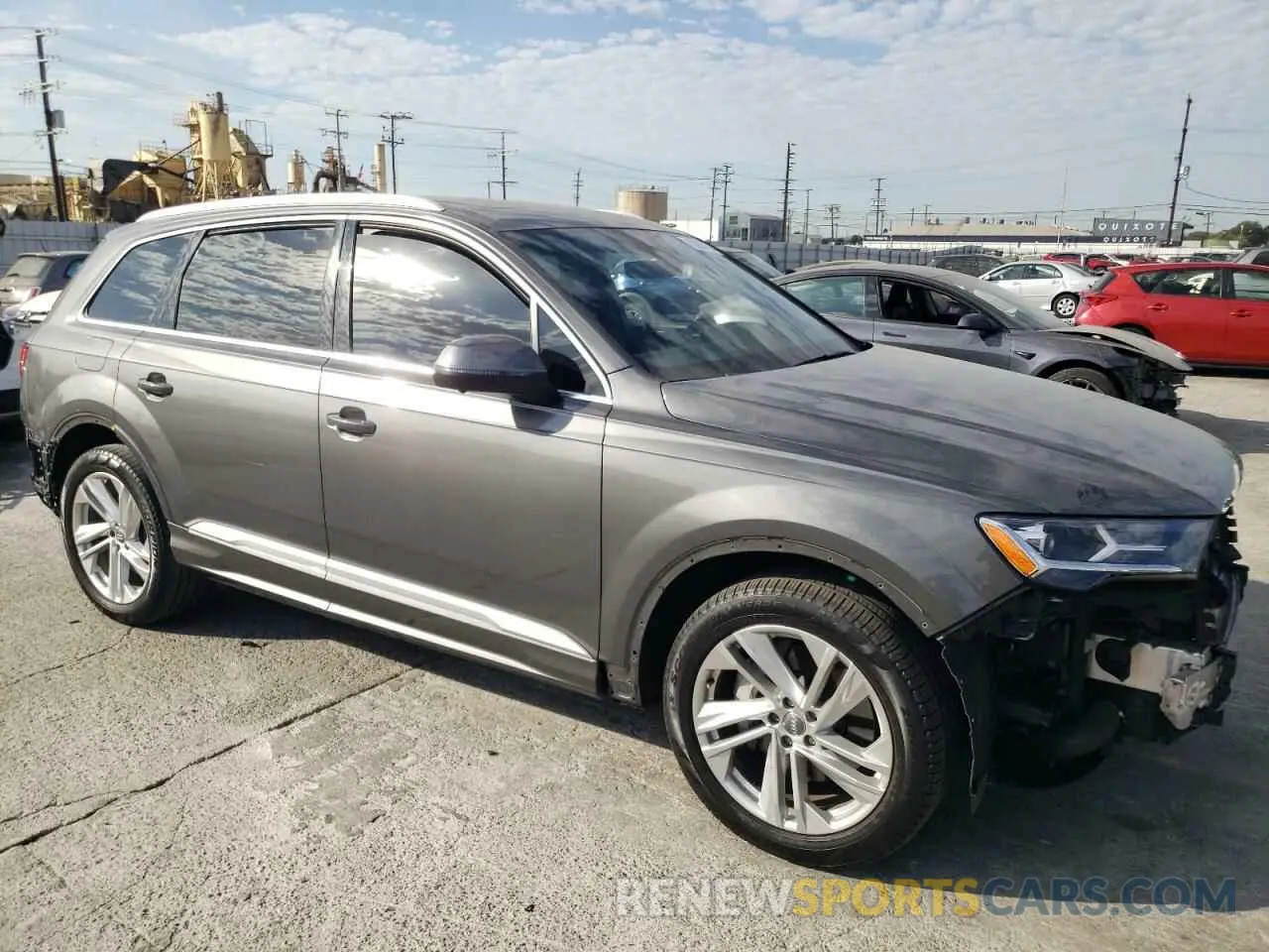 4 Photograph of a damaged car WA1AJAF74MD000183 AUDI Q7 2021