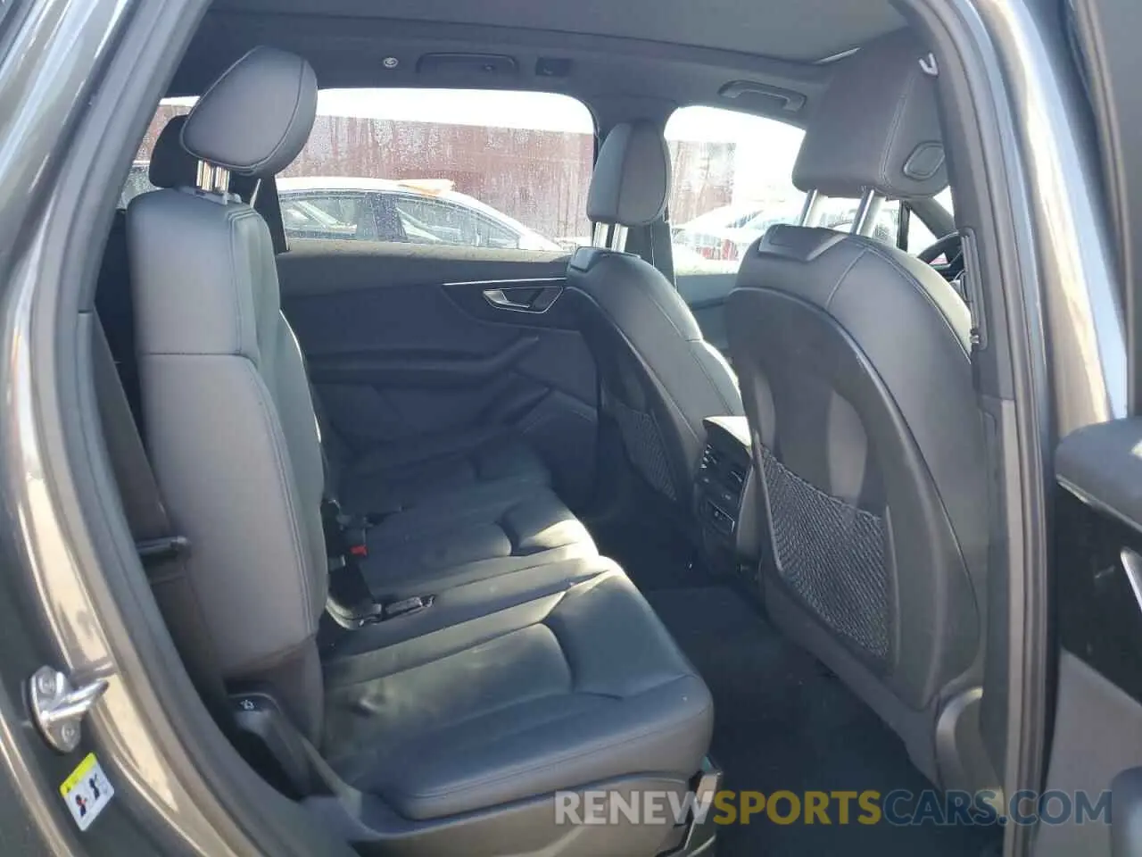11 Photograph of a damaged car WA1AJAF74MD034060 AUDI Q7 2021