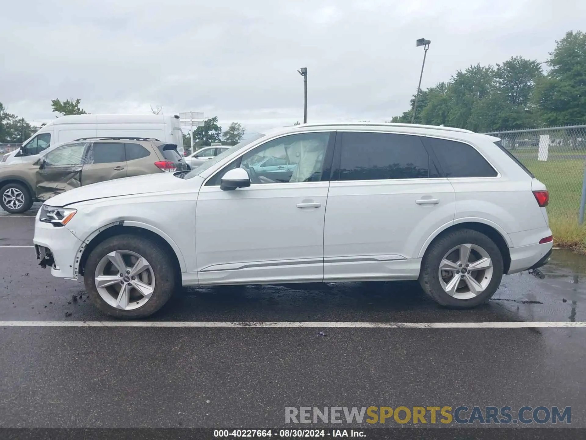 14 Photograph of a damaged car WA1AJAF75MD035914 AUDI Q7 2021