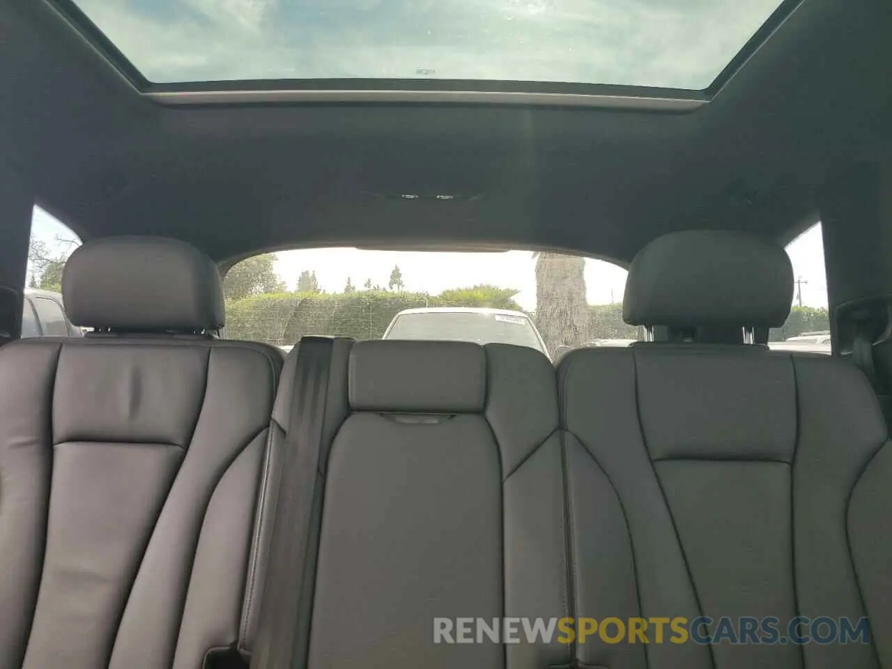 10 Photograph of a damaged car WA1AJAF77MD028656 AUDI Q7 2021