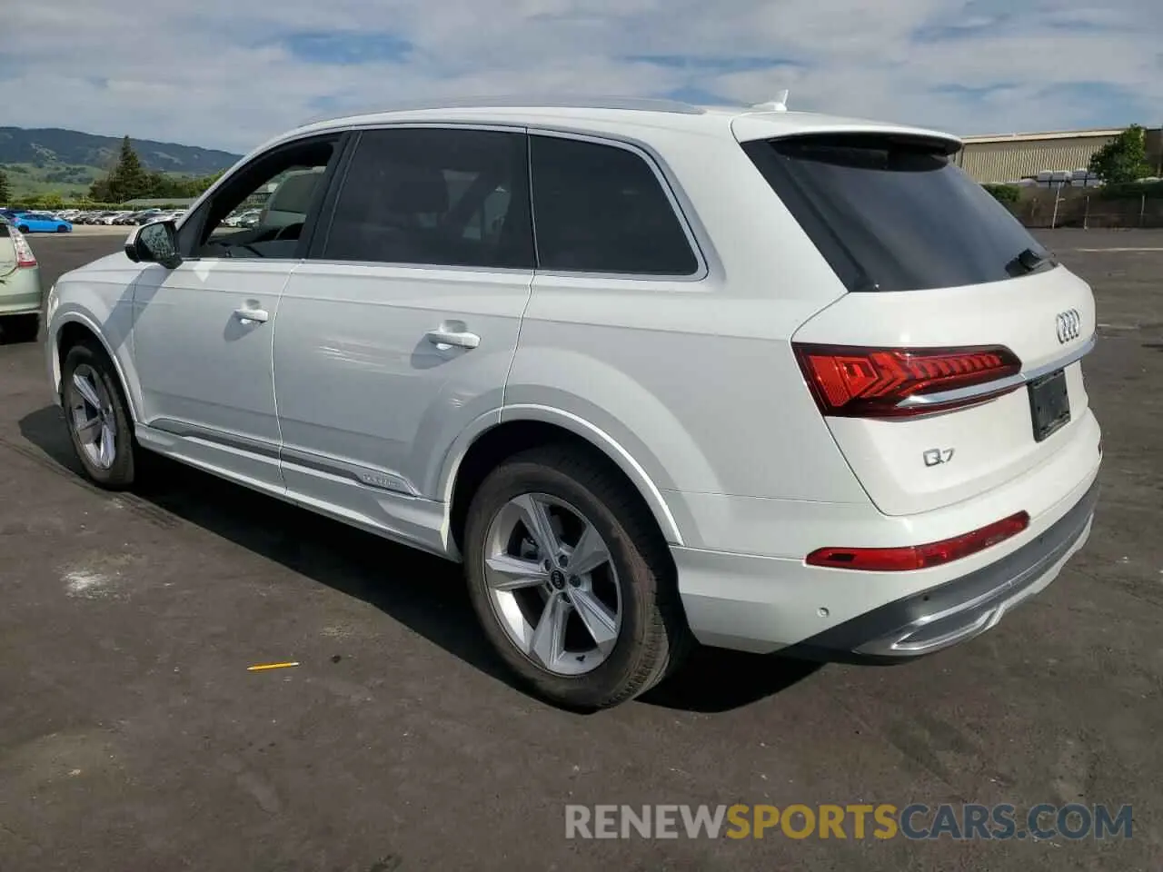 2 Photograph of a damaged car WA1AJAF77MD028656 AUDI Q7 2021