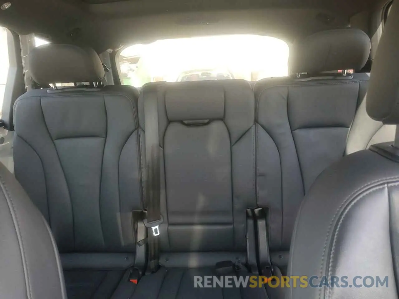 10 Photograph of a damaged car WA1AXAF71MD015299 AUDI Q7 2021