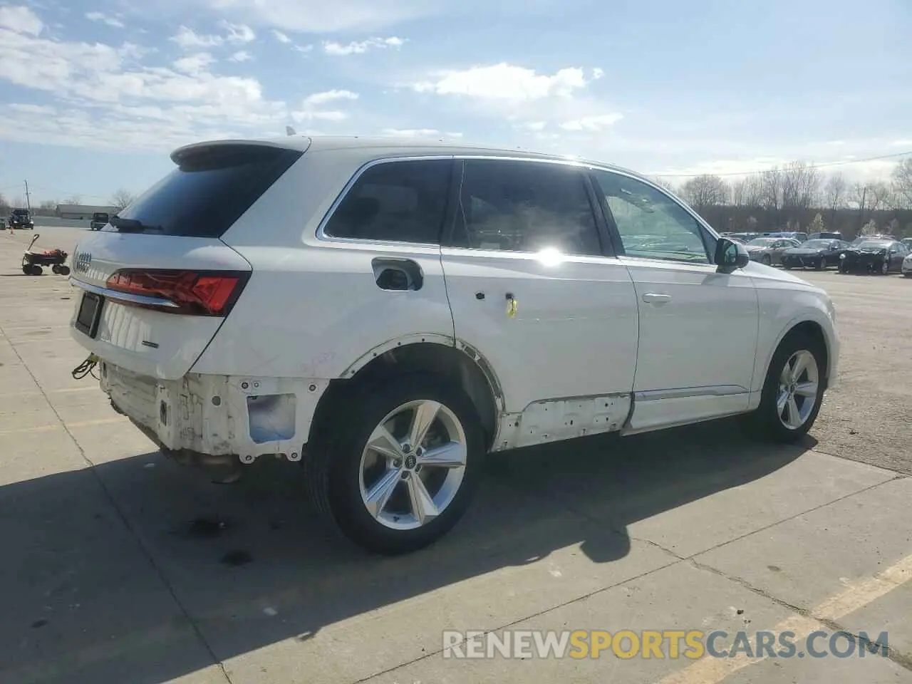 3 Photograph of a damaged car WA1AXAF71MD015299 AUDI Q7 2021