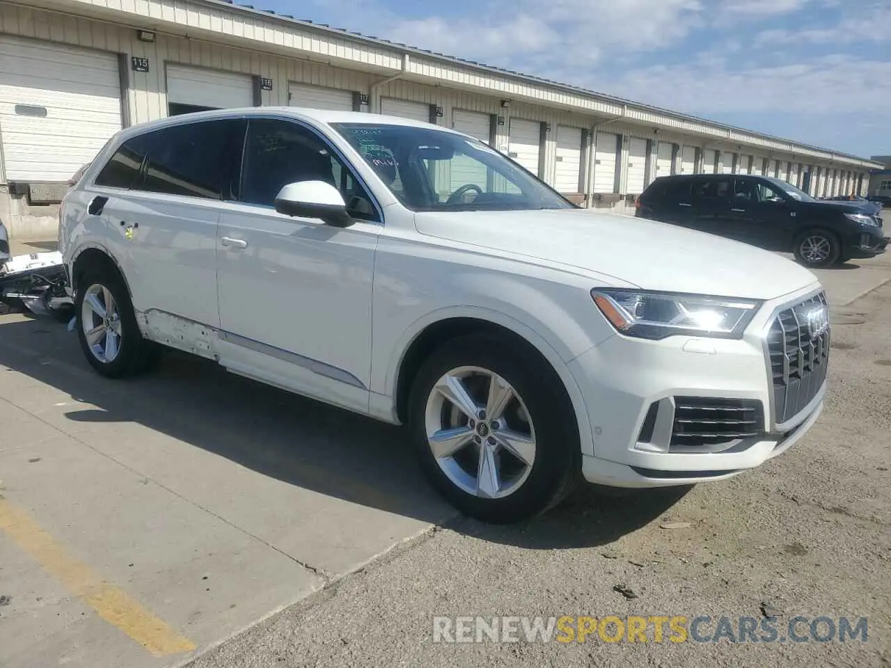 4 Photograph of a damaged car WA1AXAF71MD015299 AUDI Q7 2021
