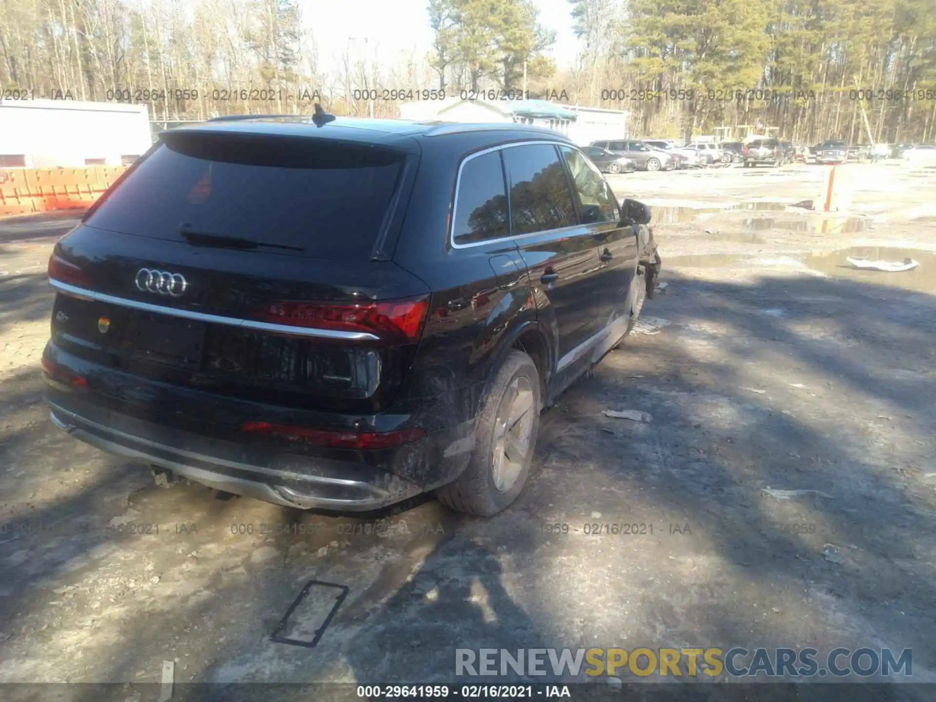 4 Photograph of a damaged car WA1AXAF71MD017425 AUDI Q7 2021