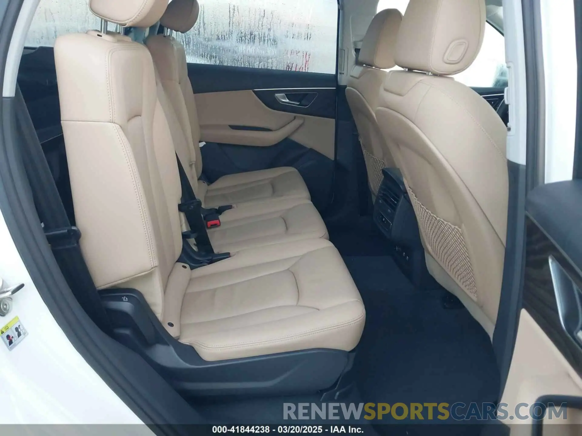 8 Photograph of a damaged car WA1AXAF72MD033536 AUDI Q7 2021