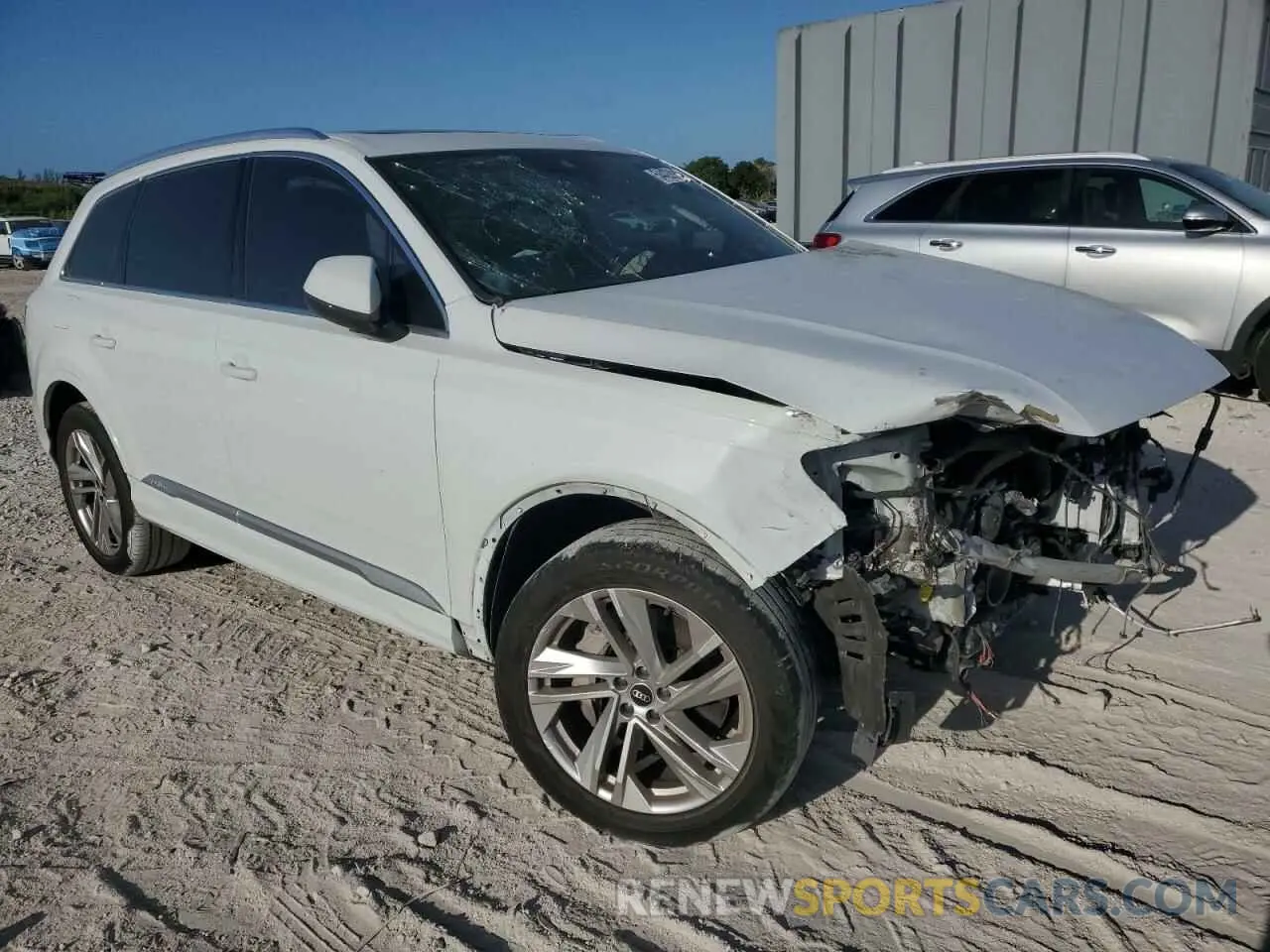 4 Photograph of a damaged car WA1AXAF75MD029867 AUDI Q7 2021
