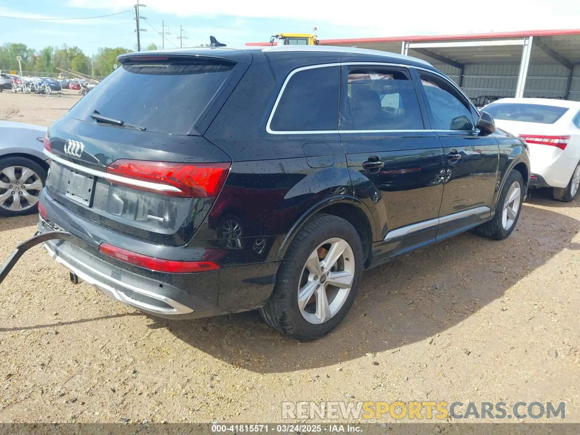4 Photograph of a damaged car WA1AXAF77MD033371 AUDI Q7 2021