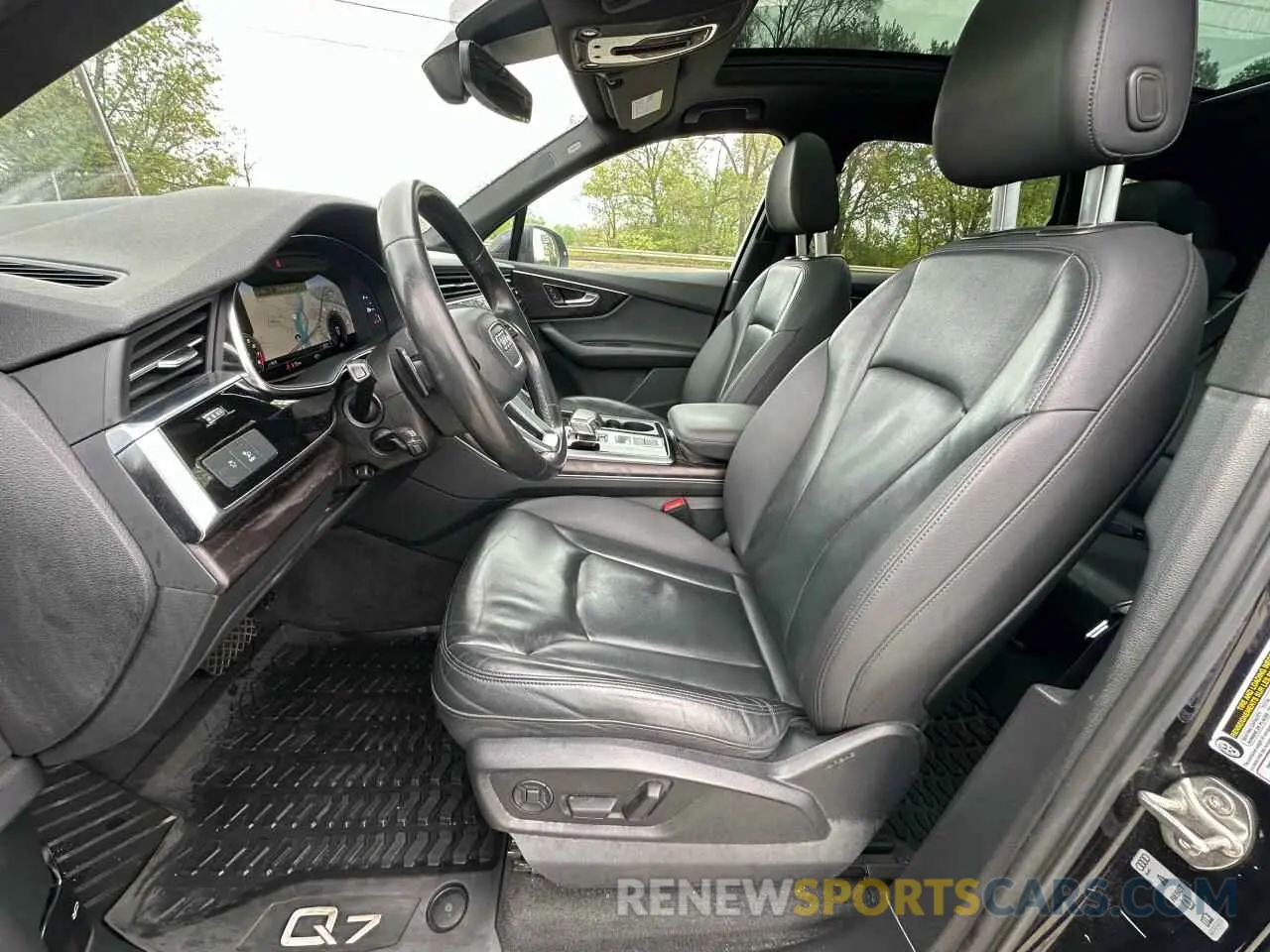 14 Photograph of a damaged car WA1LJAF70MD013666 AUDI Q7 2021
