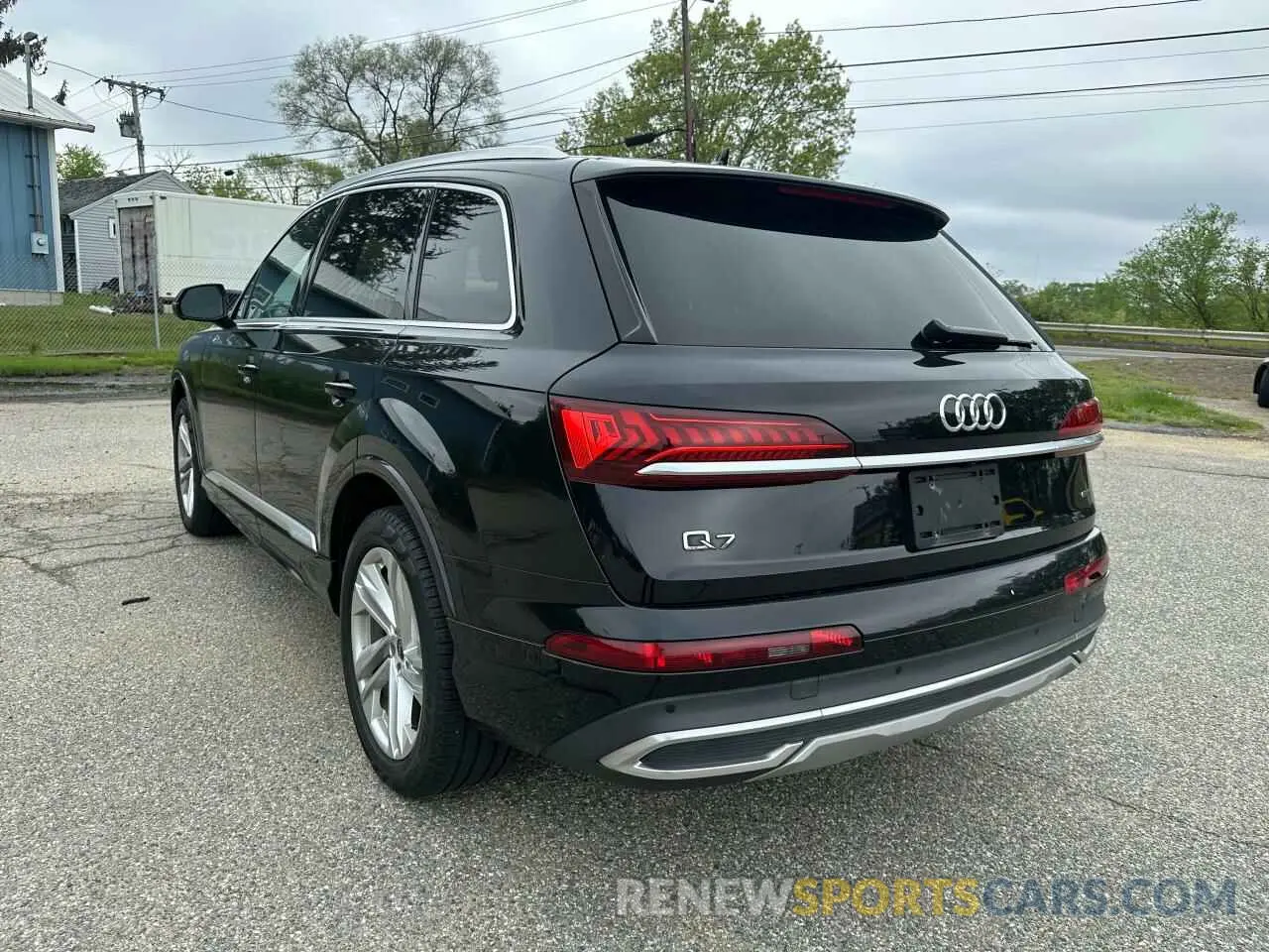 3 Photograph of a damaged car WA1LJAF70MD013666 AUDI Q7 2021