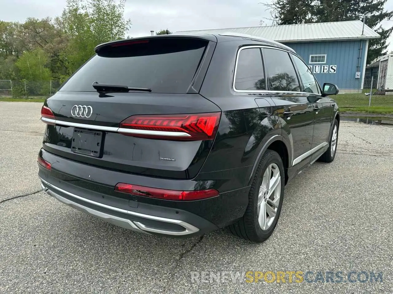 4 Photograph of a damaged car WA1LJAF70MD013666 AUDI Q7 2021