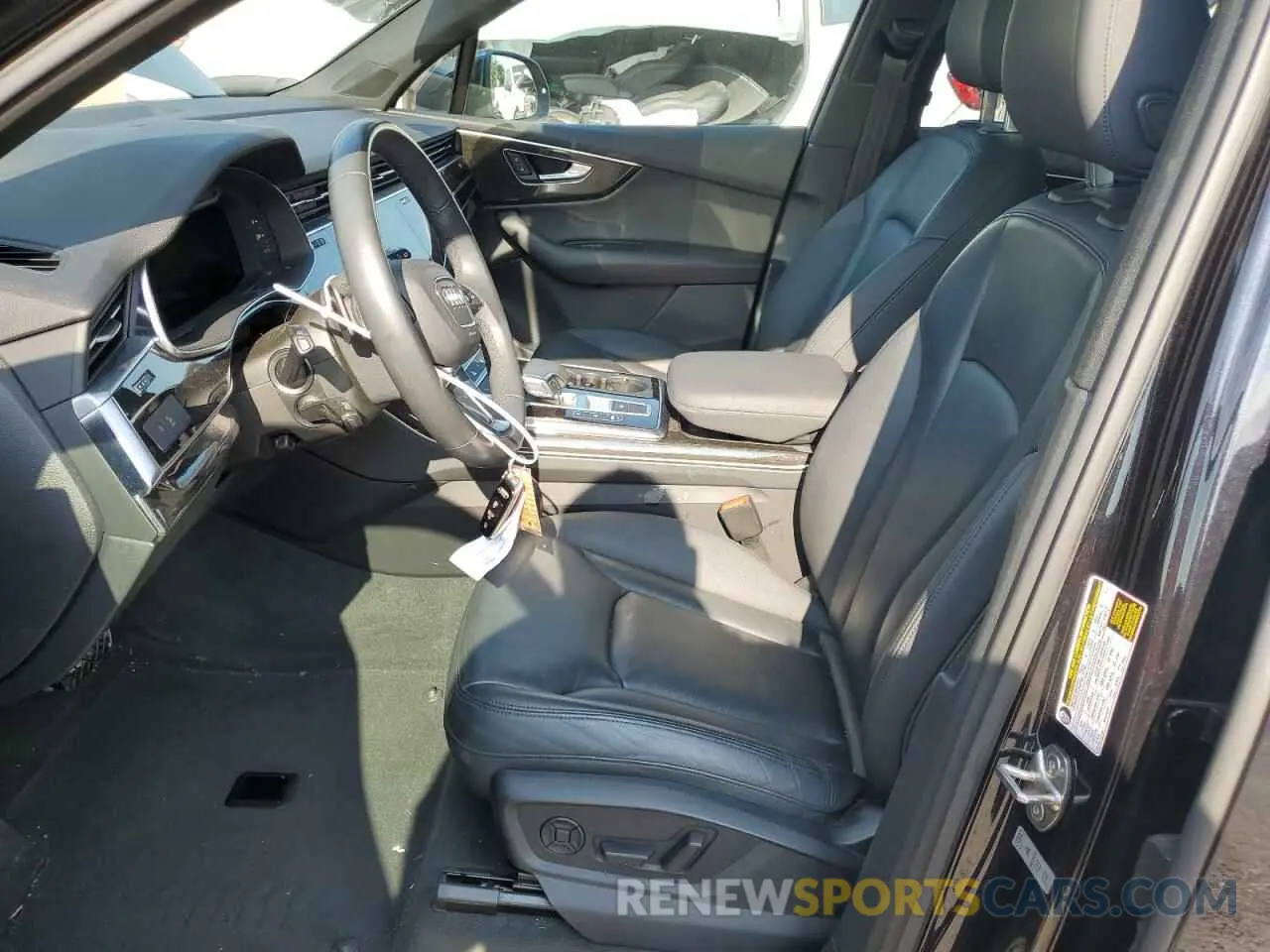 7 Photograph of a damaged car WA1LJAF70MD032363 AUDI Q7 2021