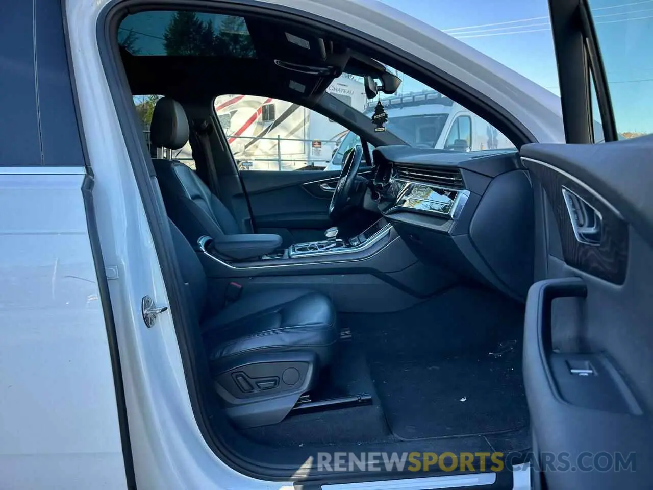 9 Photograph of a damaged car WA1LJAF71MD024000 AUDI Q7 2021