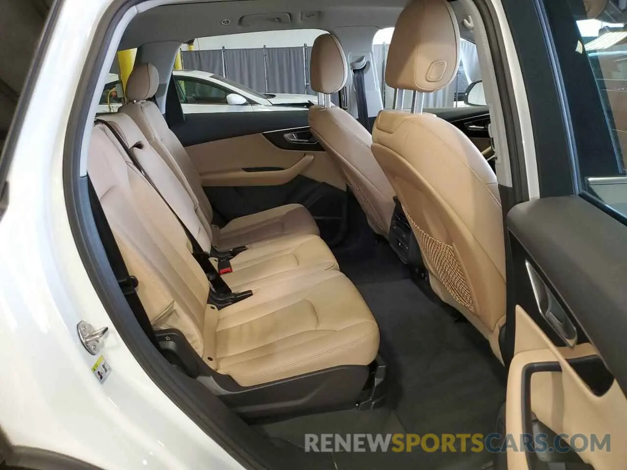 10 Photograph of a damaged car WA1LJAF71MD027642 AUDI Q7 2021