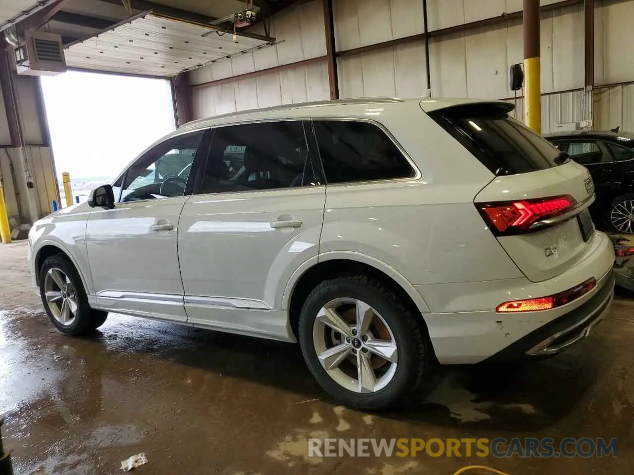 2 Photograph of a damaged car WA1LJAF71MD027642 AUDI Q7 2021