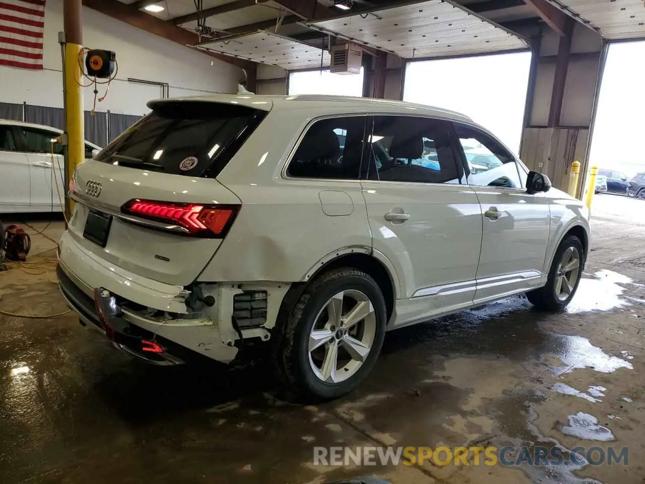 3 Photograph of a damaged car WA1LJAF71MD027642 AUDI Q7 2021