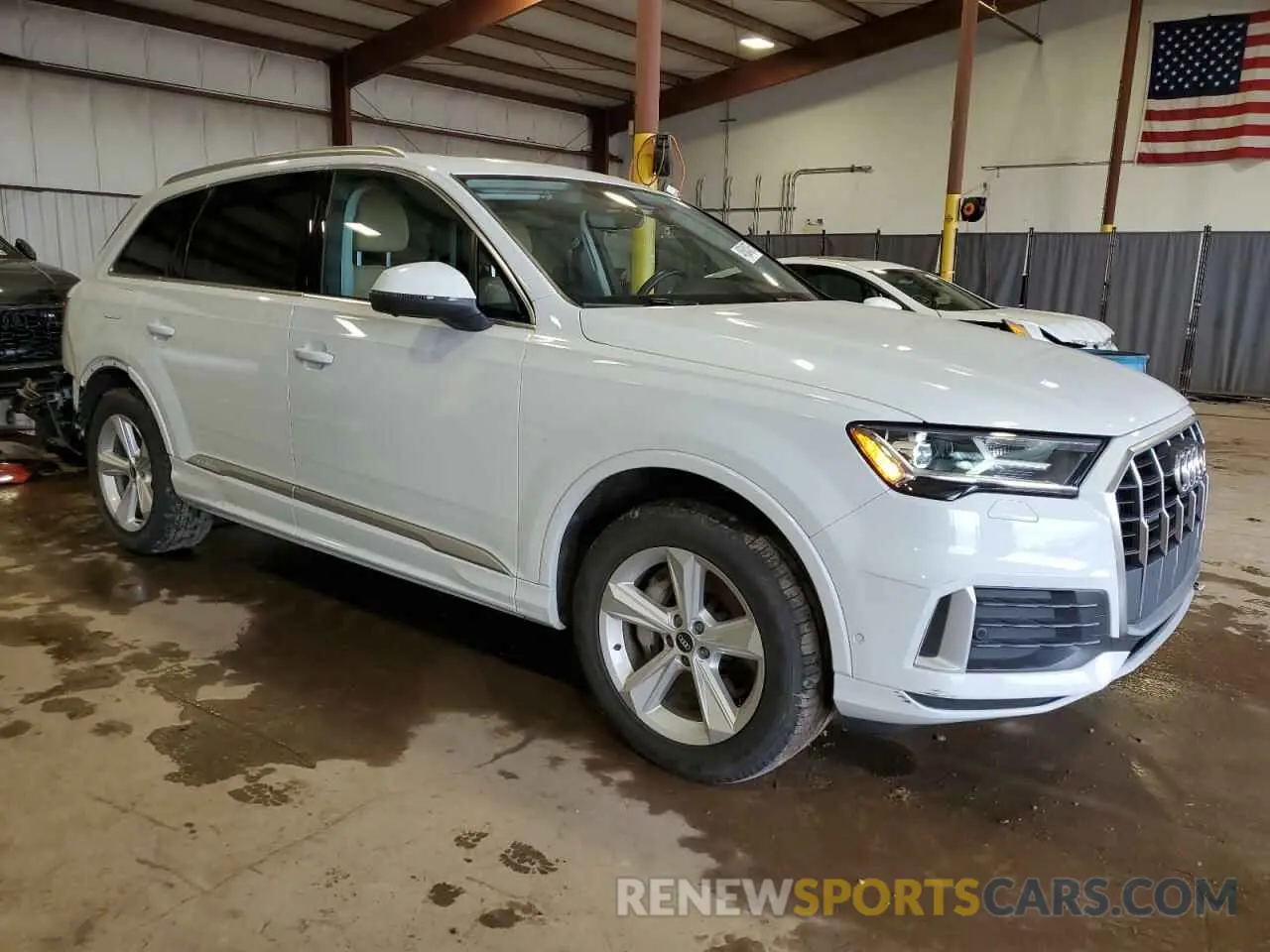 4 Photograph of a damaged car WA1LJAF71MD027642 AUDI Q7 2021