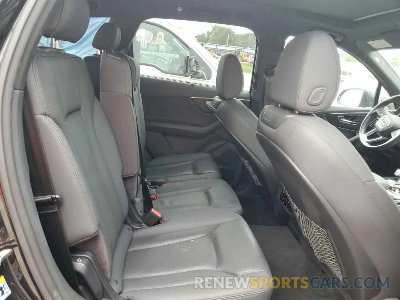11 Photograph of a damaged car WA1LJAF73MD012320 AUDI Q7 2021