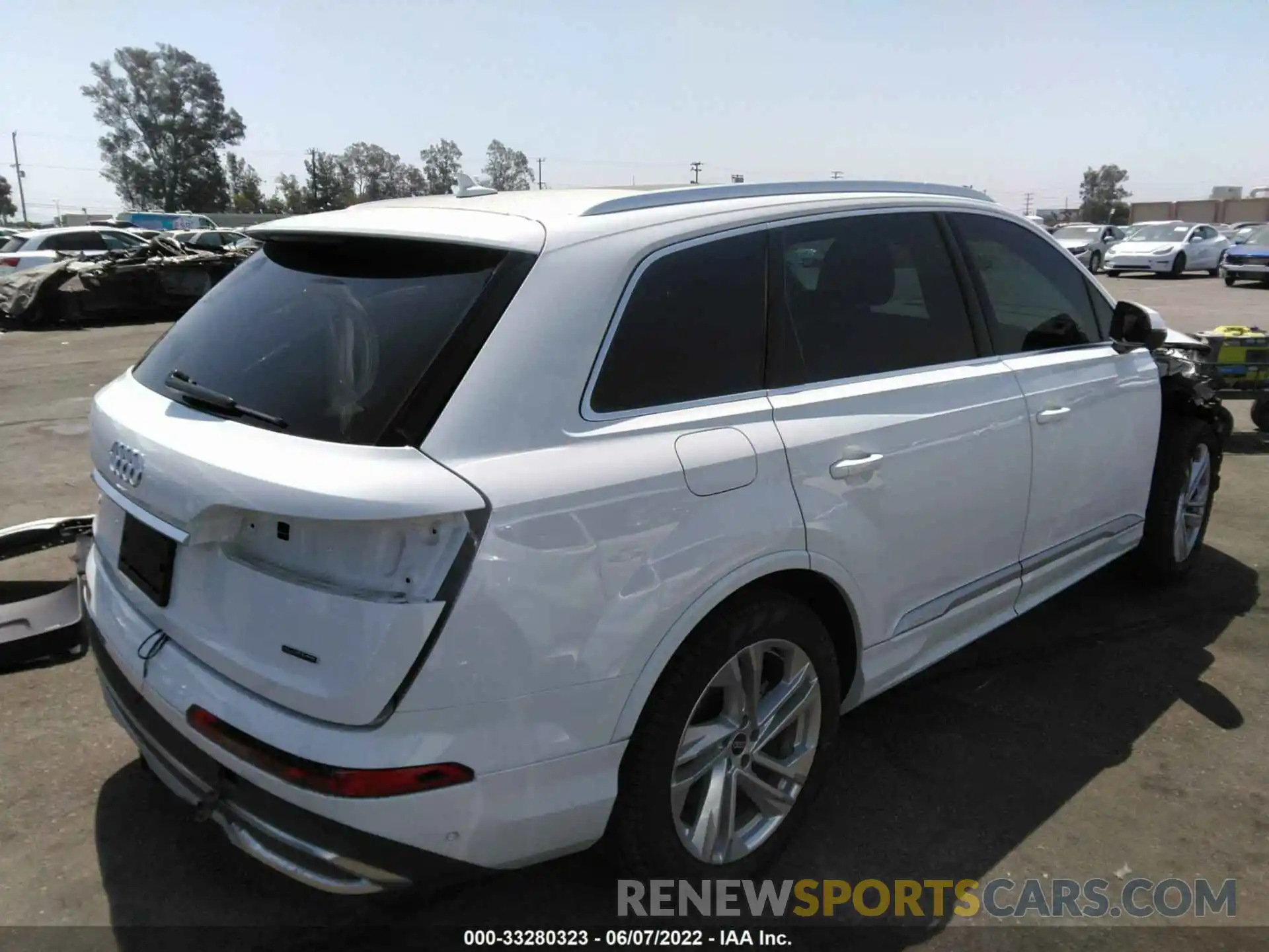 4 Photograph of a damaged car WA1LJAF73MD016447 AUDI Q7 2021