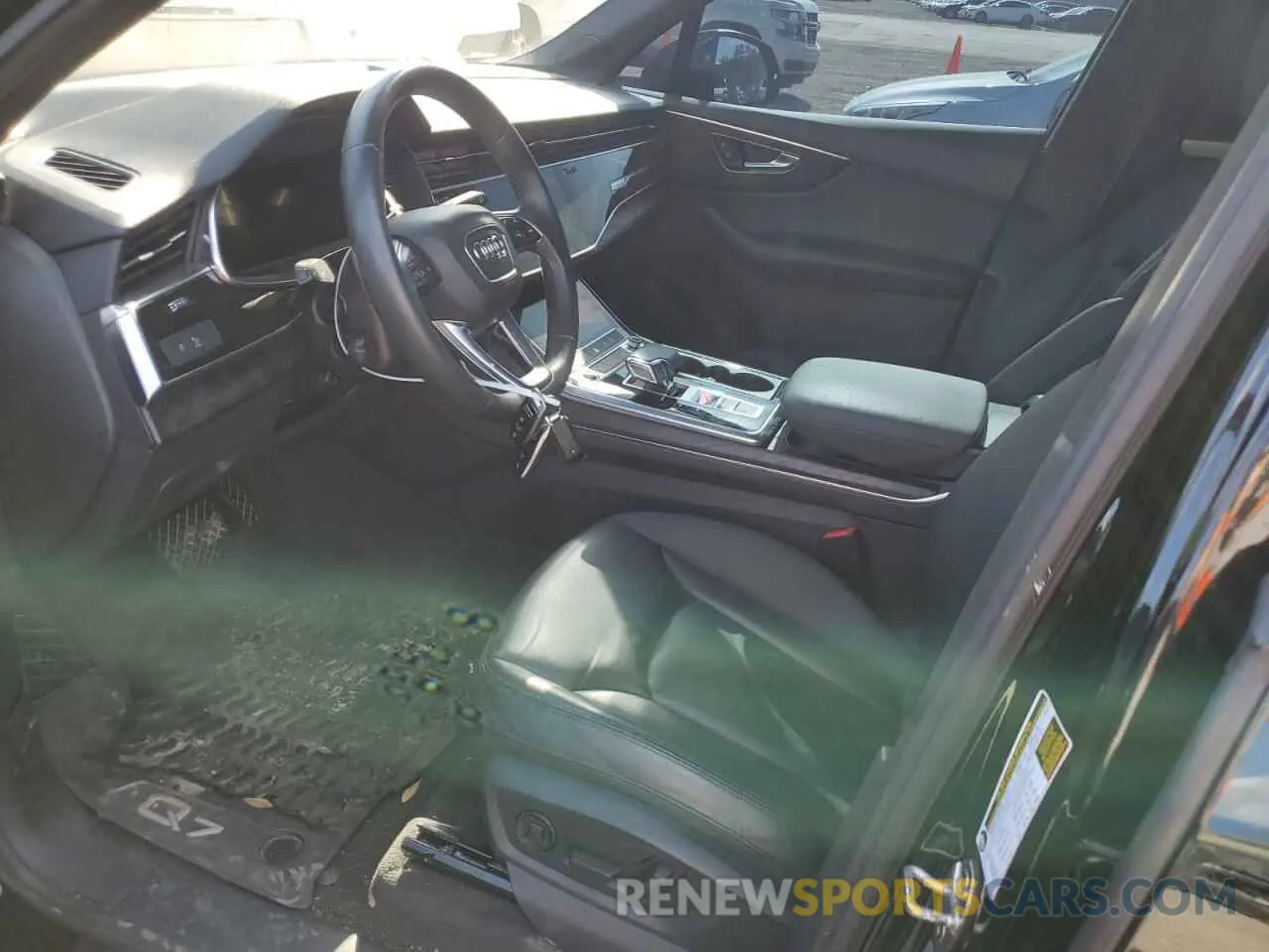 7 Photograph of a damaged car WA1LJAF73MD018781 AUDI Q7 2021