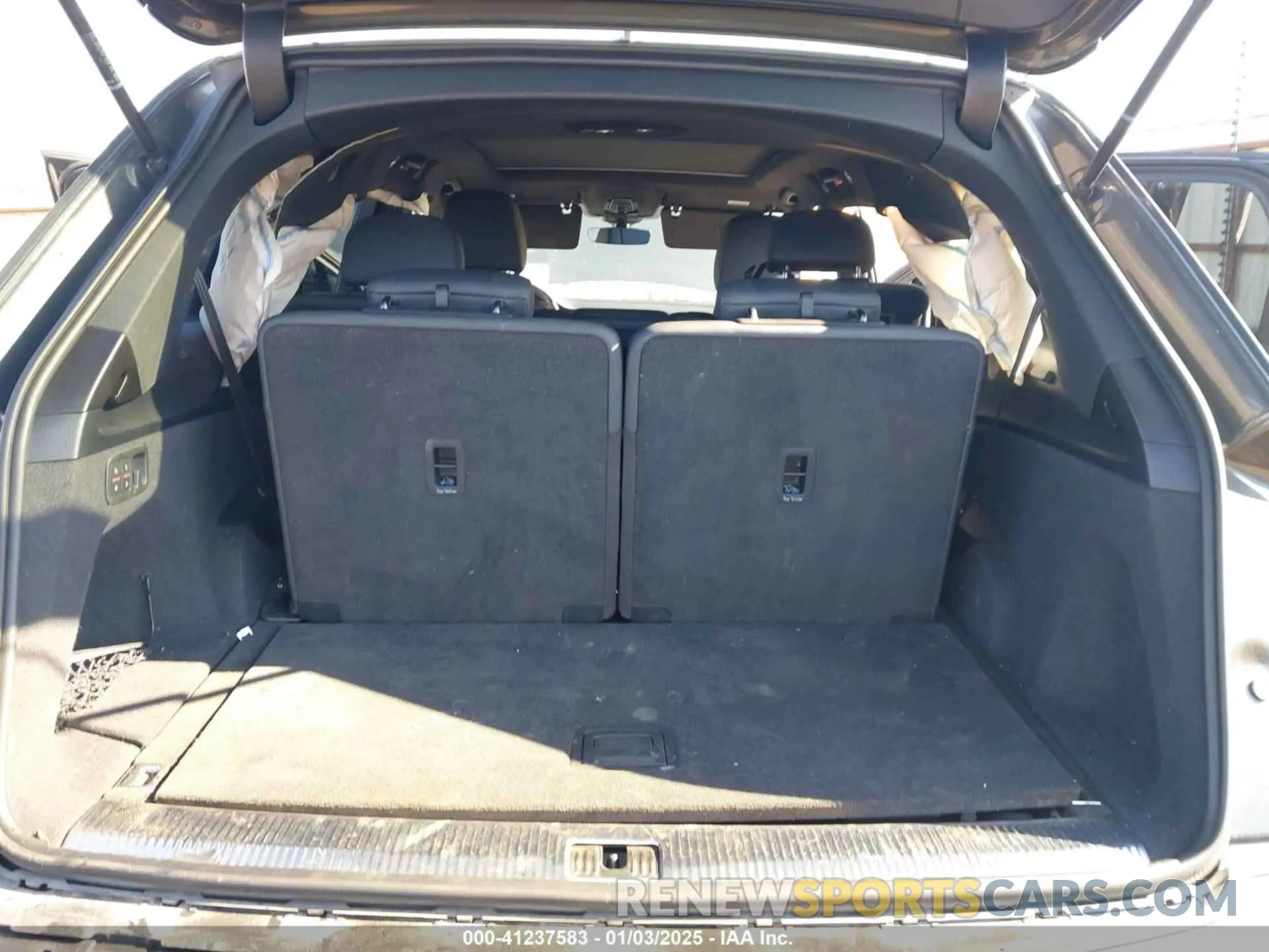 8 Photograph of a damaged car WA1LJAF75MD028759 AUDI Q7 2021
