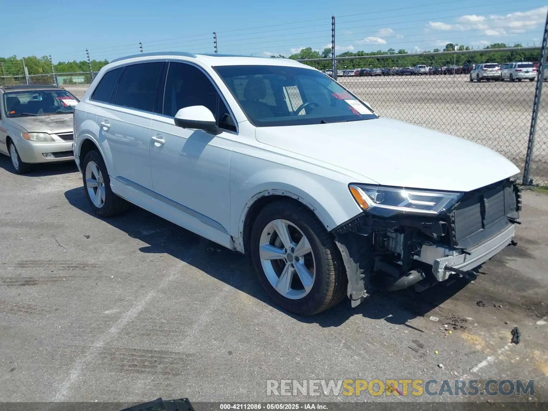 1 Photograph of a damaged car WA1LJAF78MD011440 AUDI Q7 2021