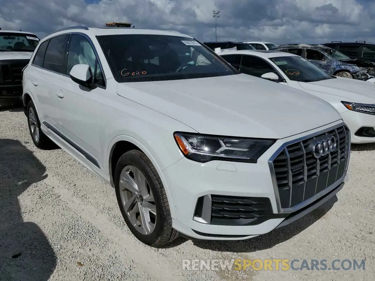 1 Photograph of a damaged car WA1LJAF78MD041439 AUDI Q7 2021