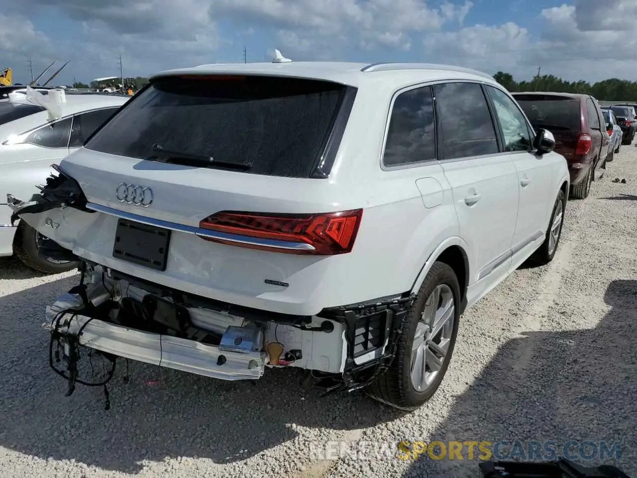4 Photograph of a damaged car WA1LJAF78MD041439 AUDI Q7 2021