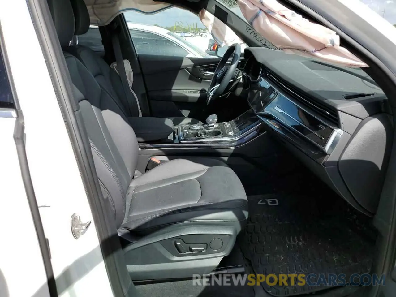5 Photograph of a damaged car WA1LJAF78MD041439 AUDI Q7 2021