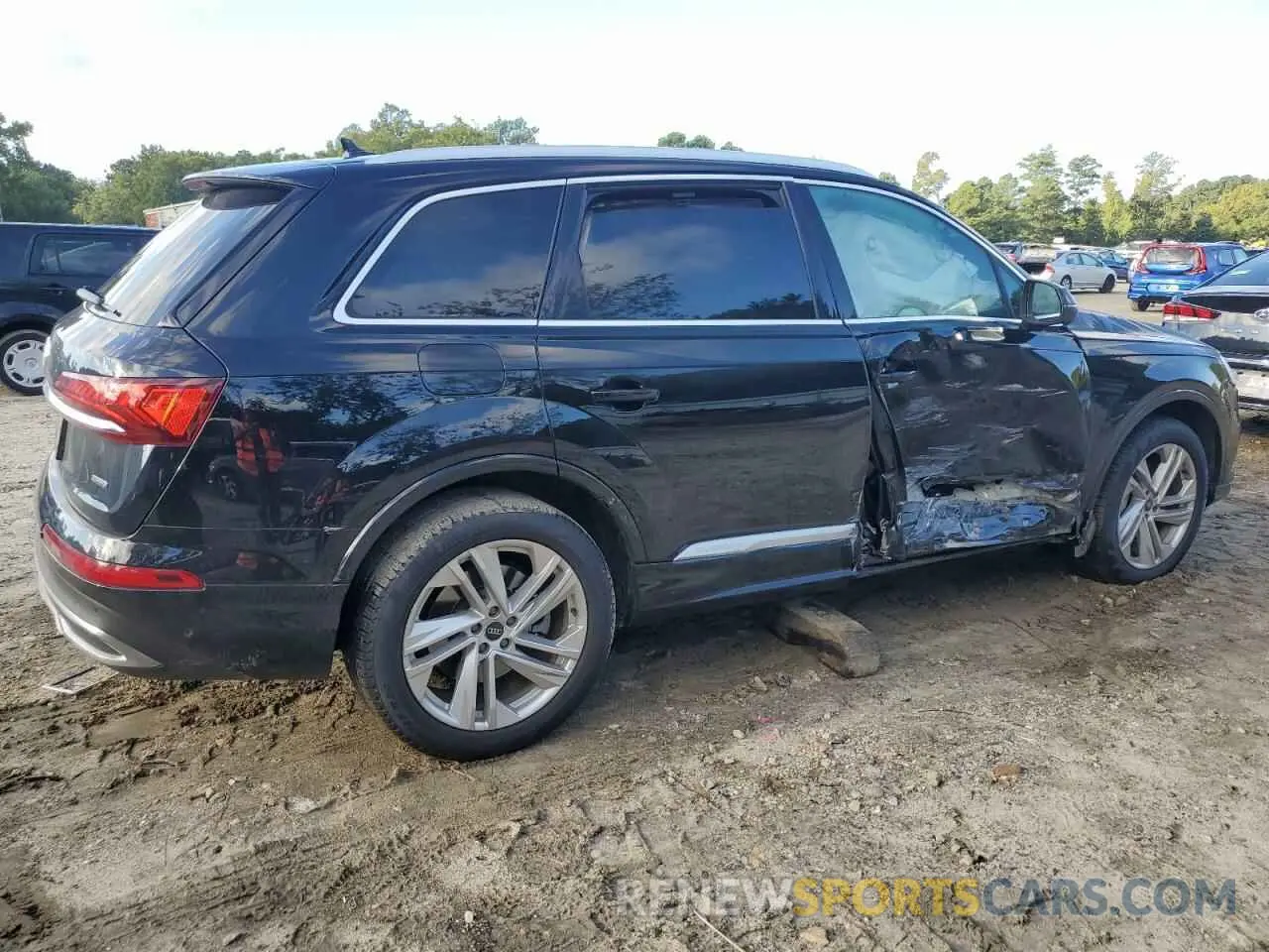 3 Photograph of a damaged car WA1LJAF79MD021006 AUDI Q7 2021