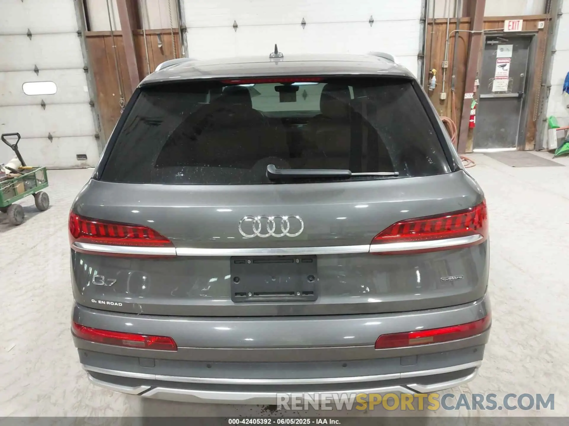 16 Photograph of a damaged car WA1LJAF7XMD015375 AUDI Q7 2021