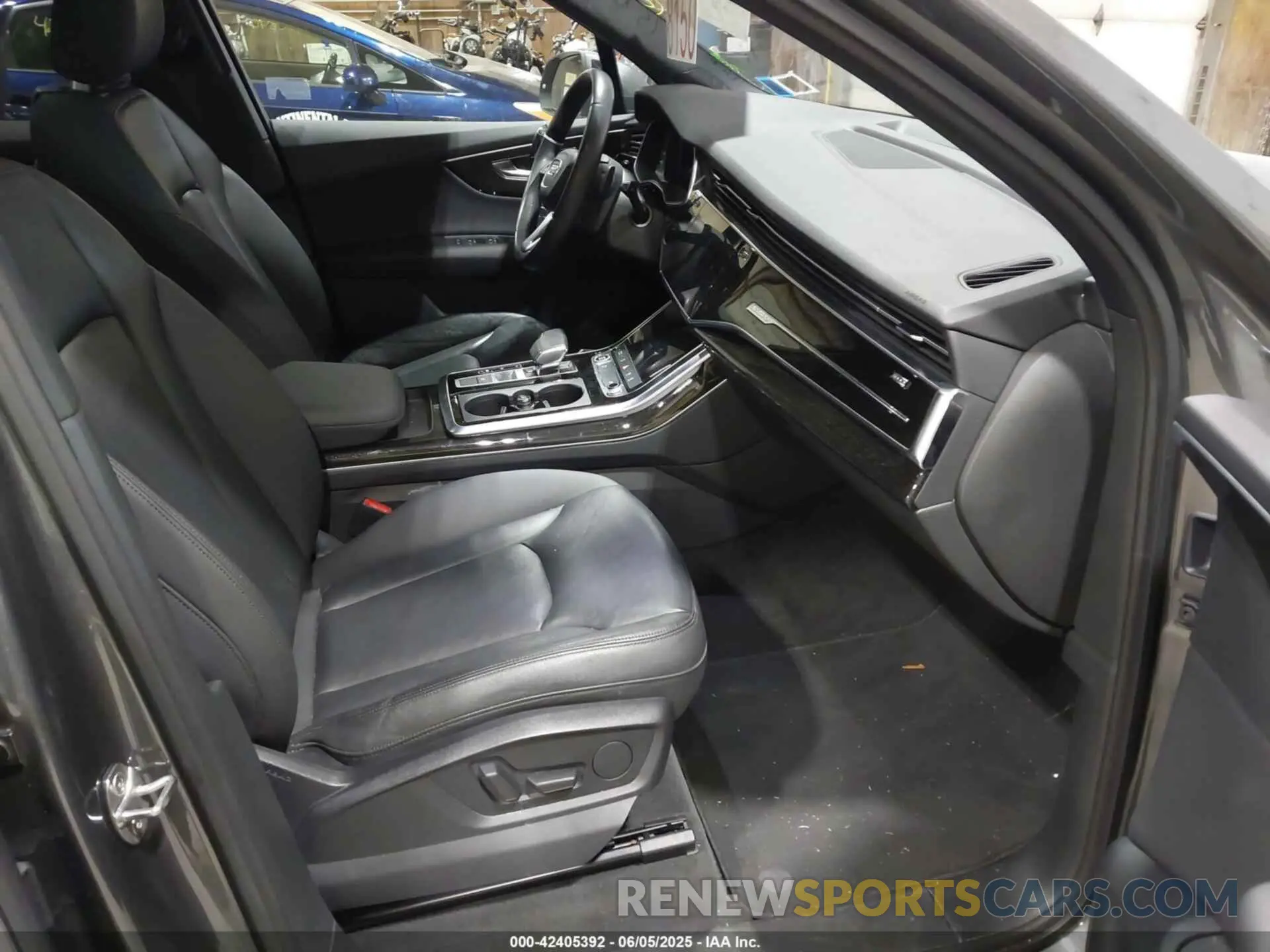 5 Photograph of a damaged car WA1LJAF7XMD015375 AUDI Q7 2021