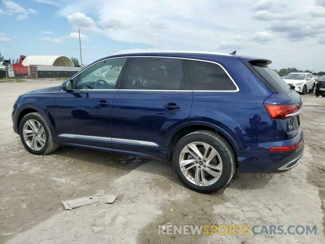 2 Photograph of a damaged car WA1LJAF7XMD021984 AUDI Q7 2021