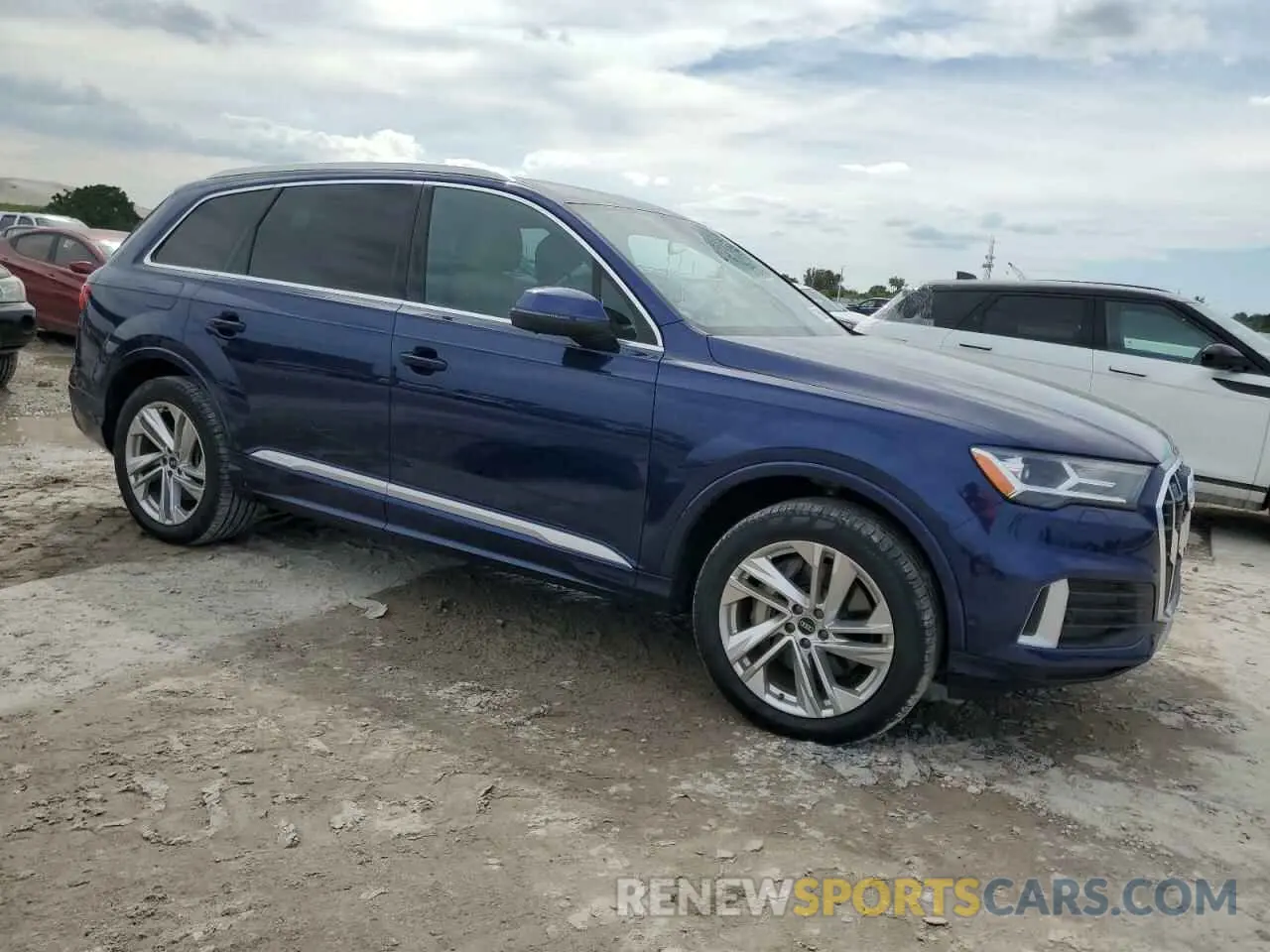 4 Photograph of a damaged car WA1LJAF7XMD021984 AUDI Q7 2021