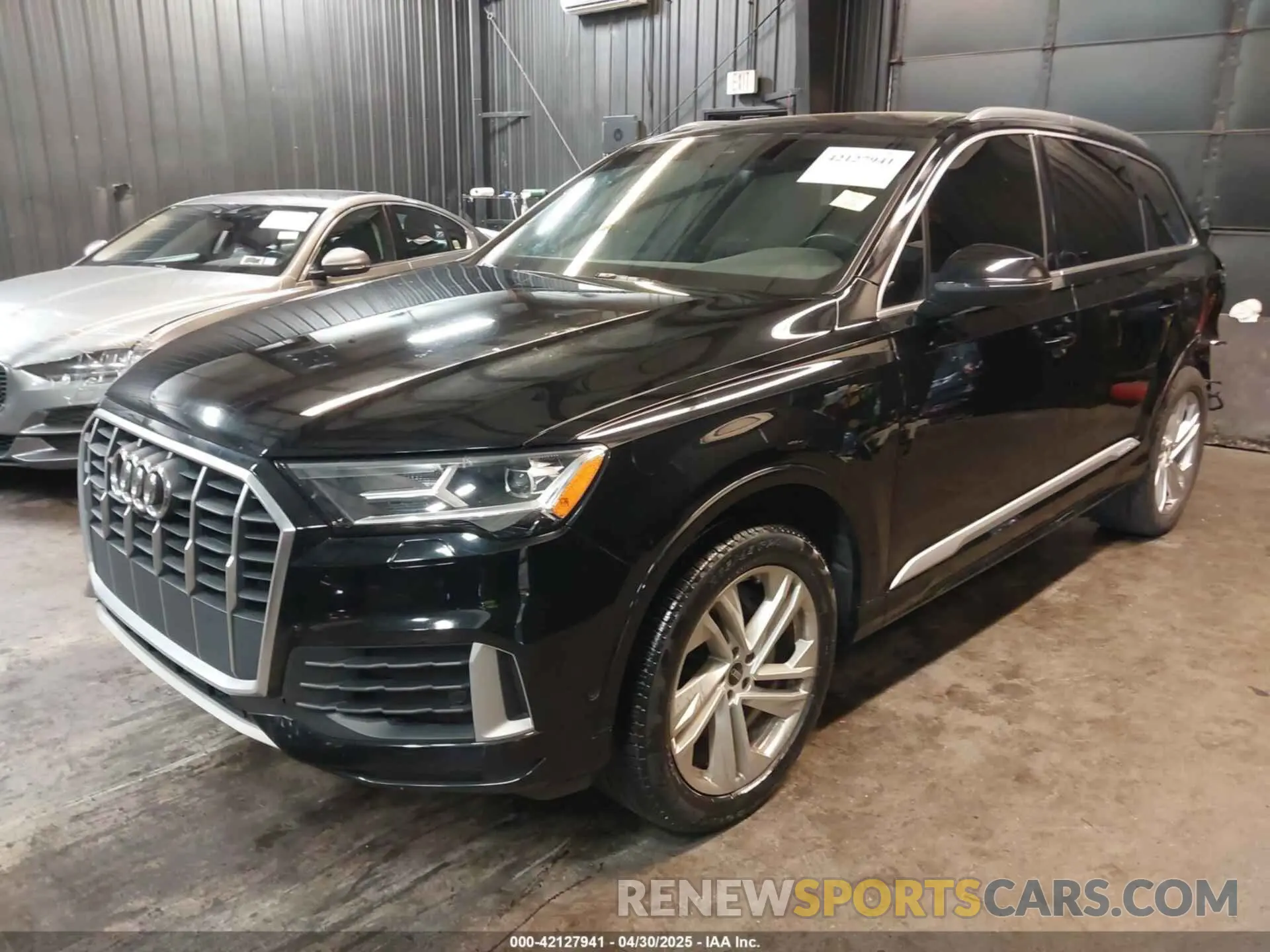 2 Photograph of a damaged car WA1LJAF7XMD029874 AUDI Q7 2021