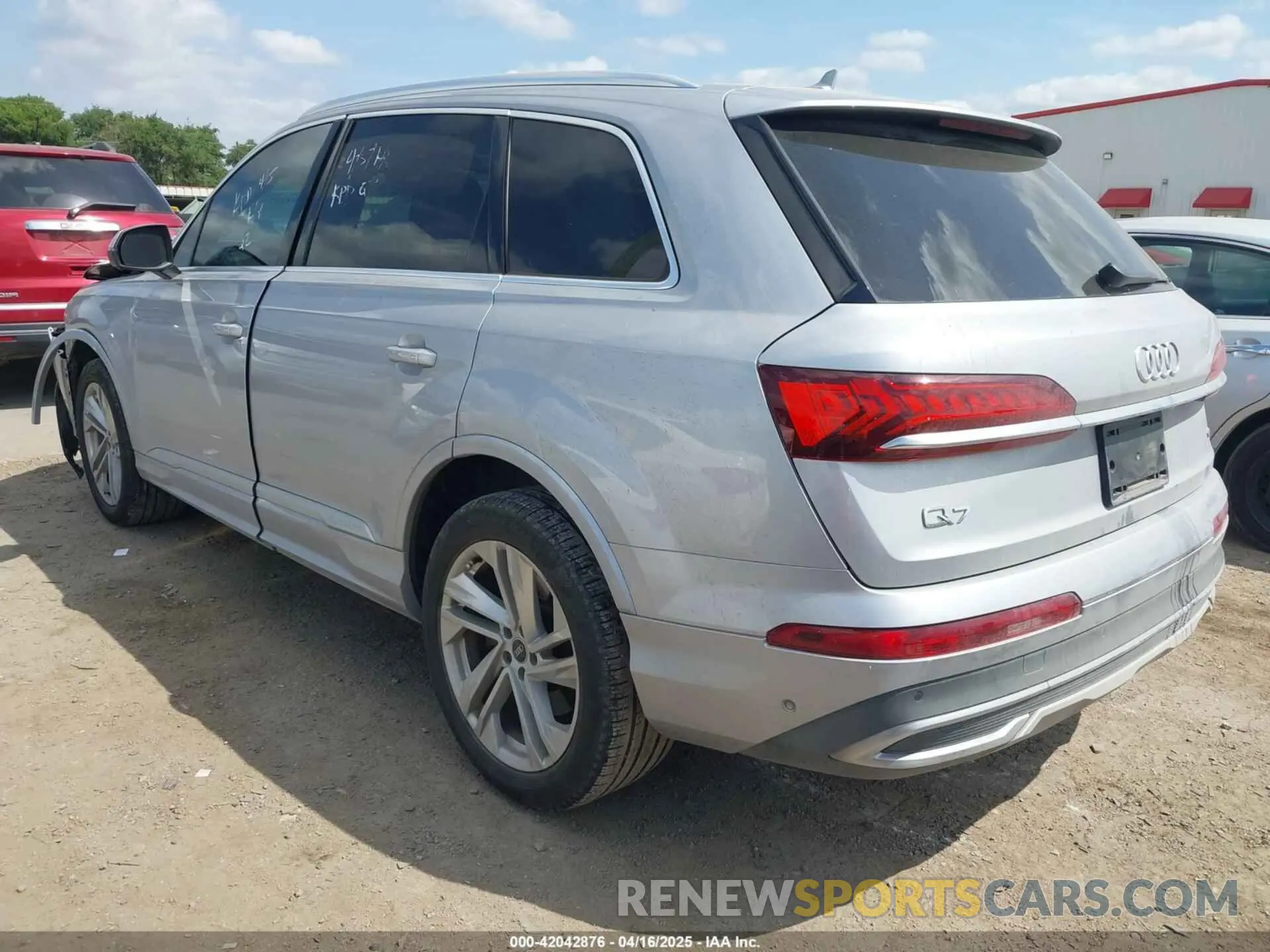 3 Photograph of a damaged car WA1LJBF73MD035506 AUDI Q7 2021