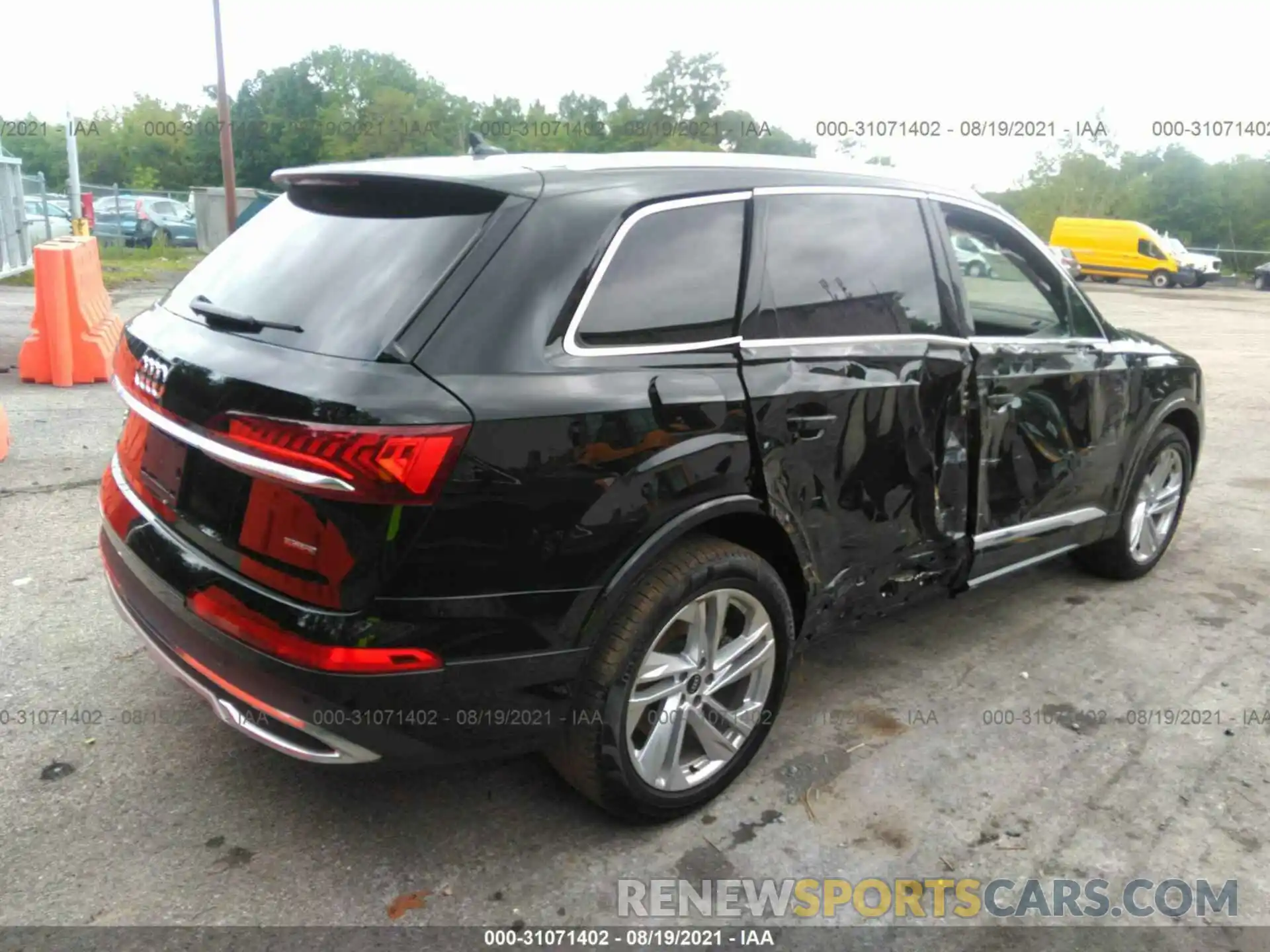 4 Photograph of a damaged car WA1LXAF70MD012810 AUDI Q7 2021