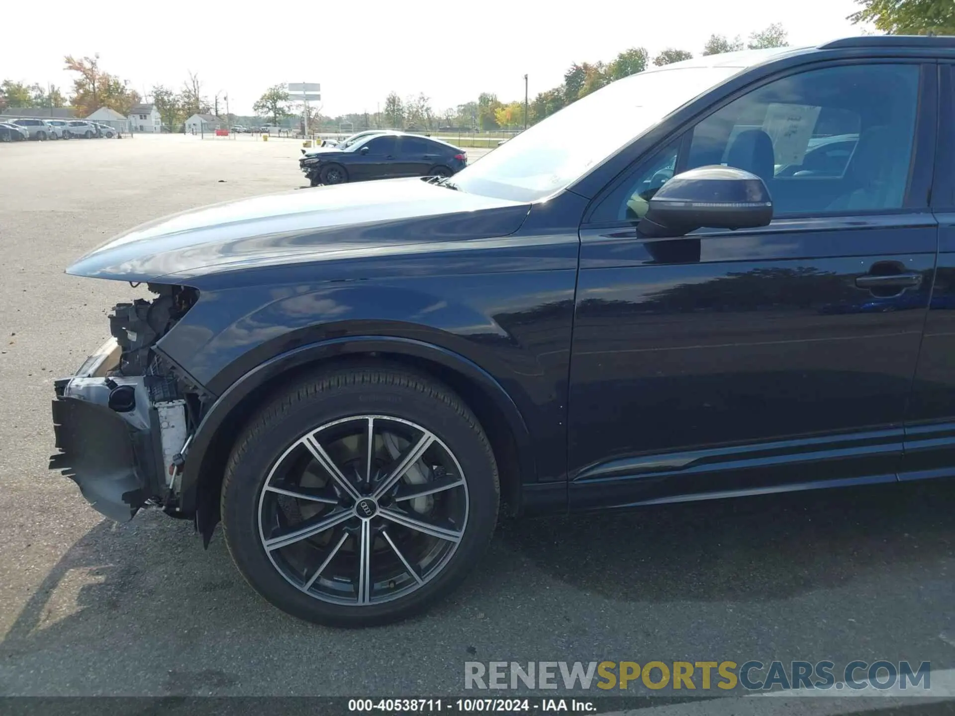 18 Photograph of a damaged car WA1LXAF70MD014802 AUDI Q7 2021