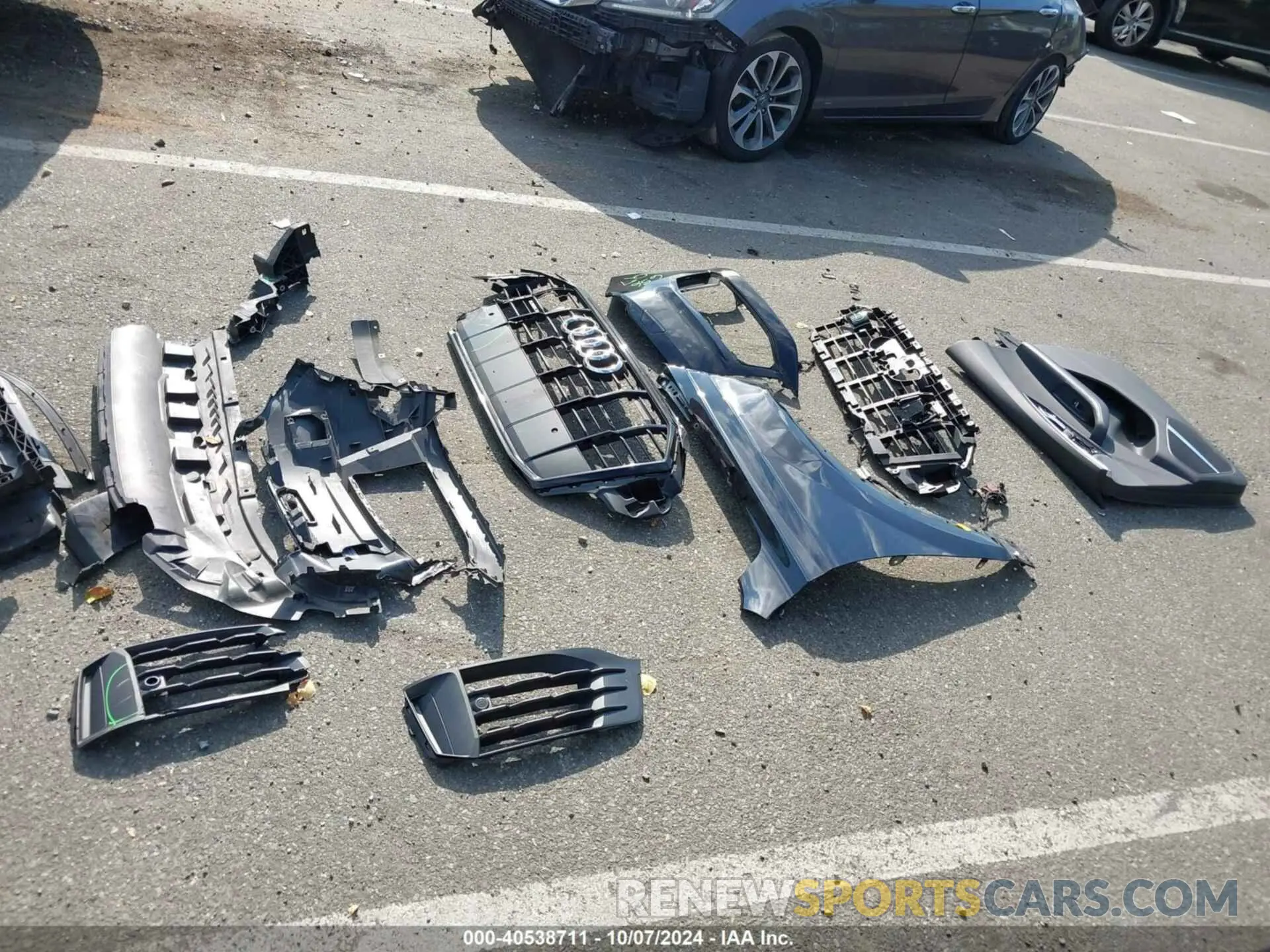 19 Photograph of a damaged car WA1LXAF70MD014802 AUDI Q7 2021